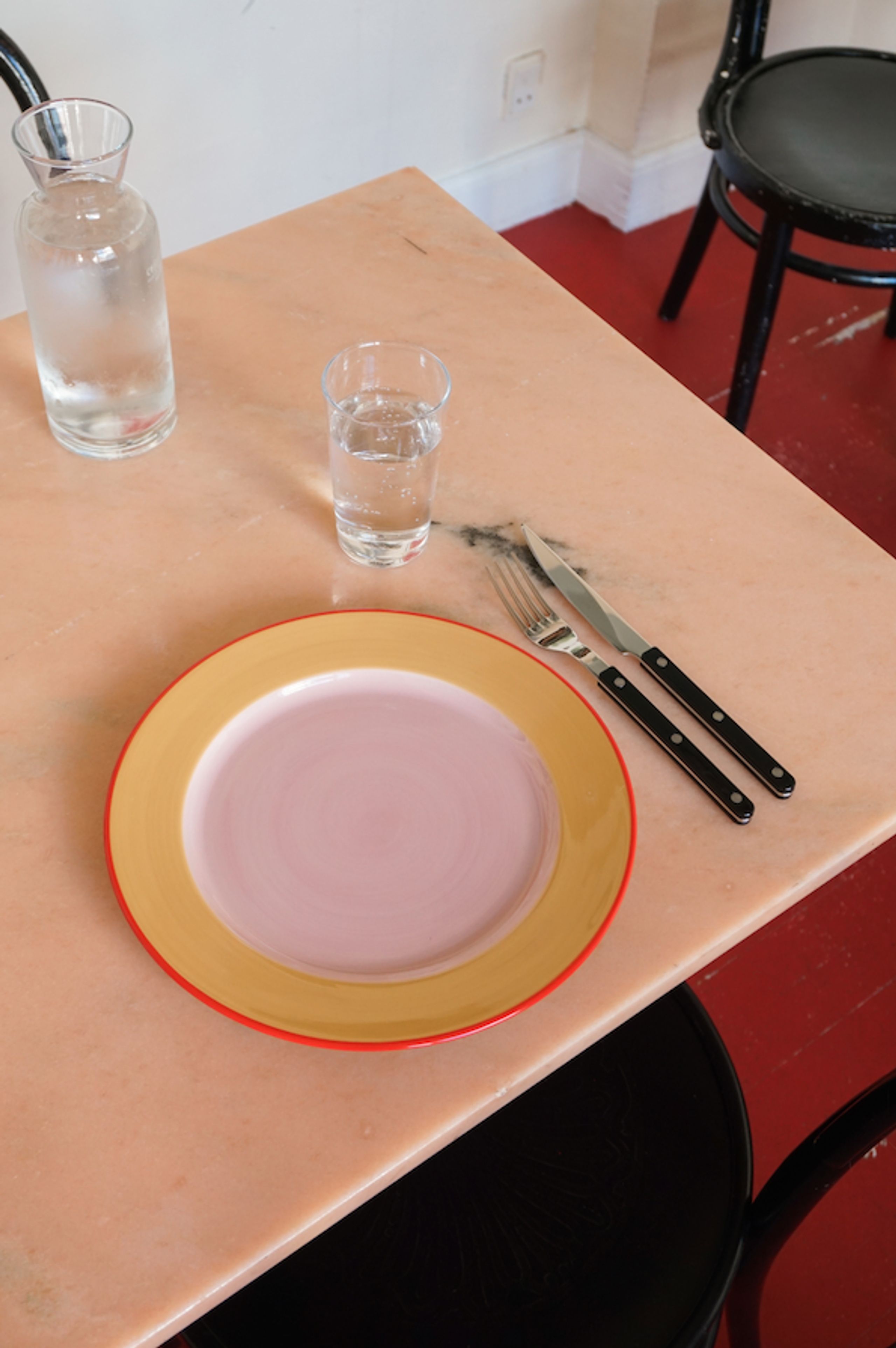 Finders Keepers - Plate - Tricolore dinner plate - Pink/beige/red