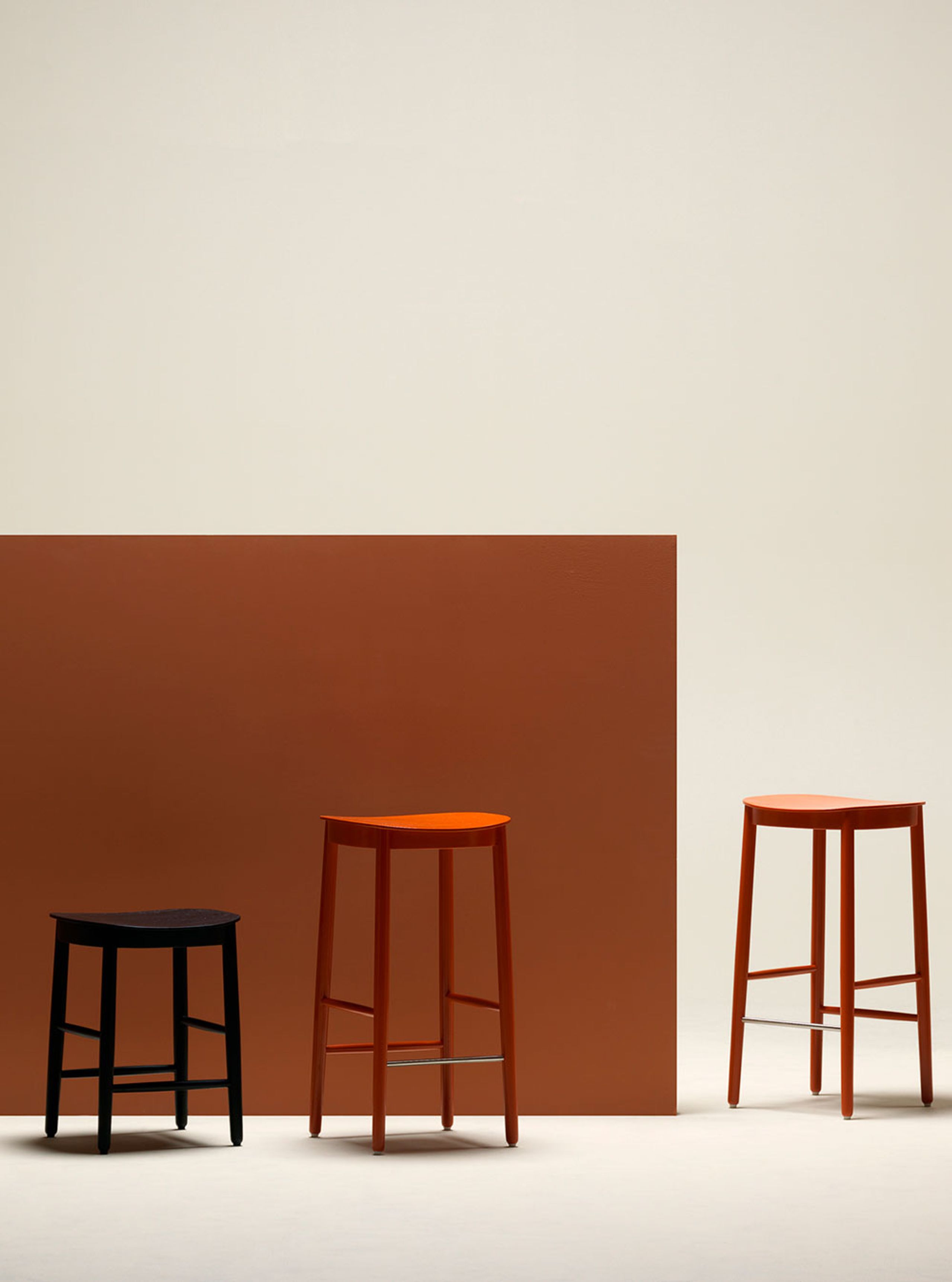 Fogia - Barhocker - Figurine Barstool - Light Stained Oak