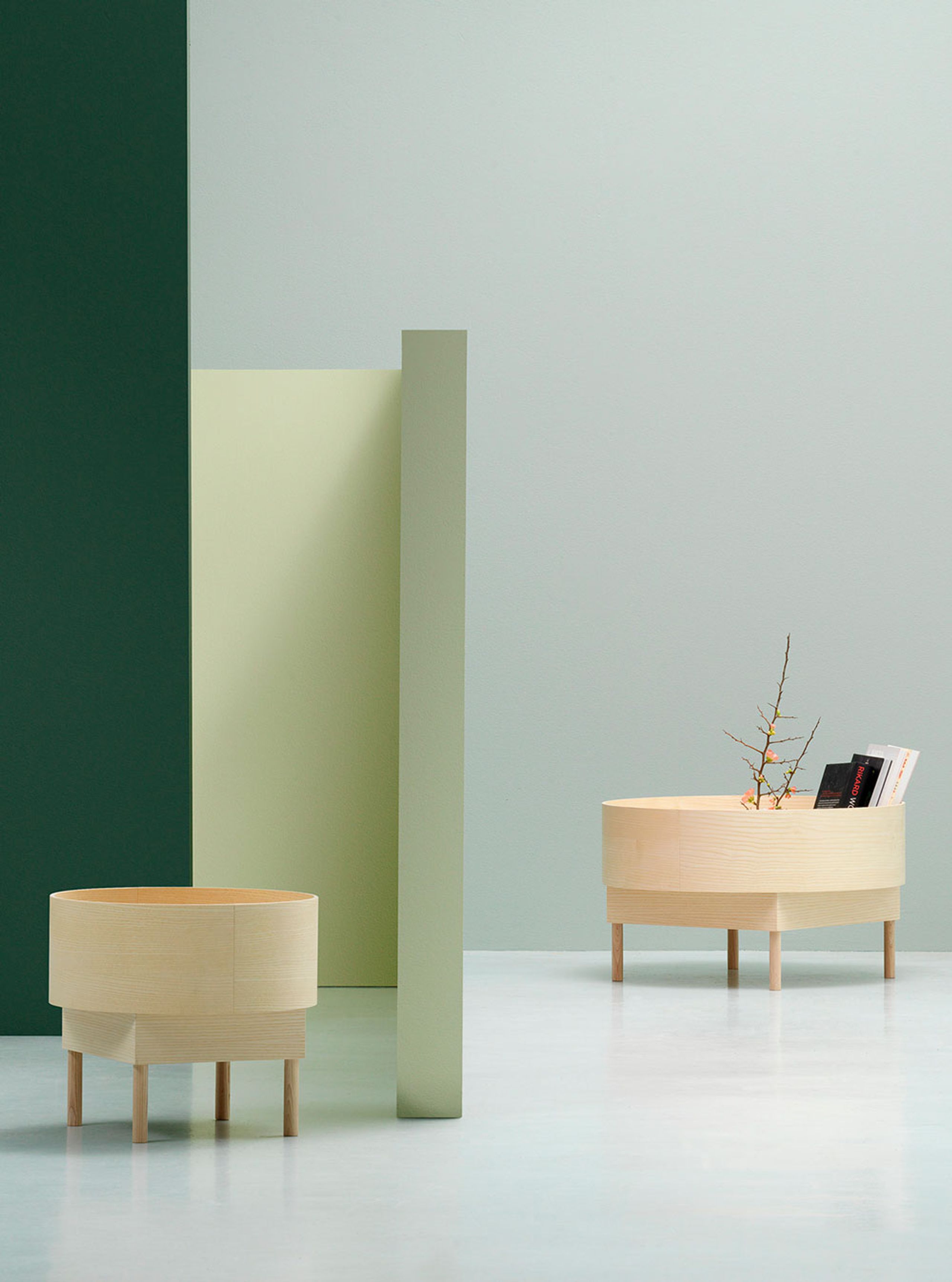 Fogia - Table - Bowl Table - Large - Lacquered Ash