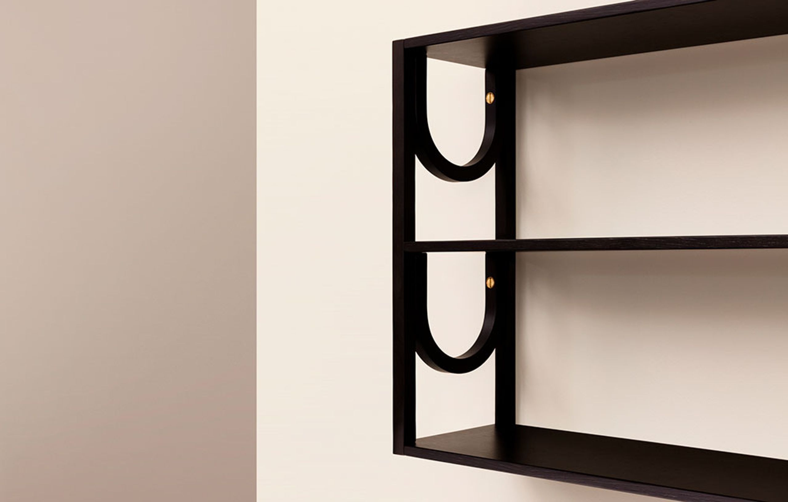 Fogia - Shelf - Arch - Low - Black Stained Oak