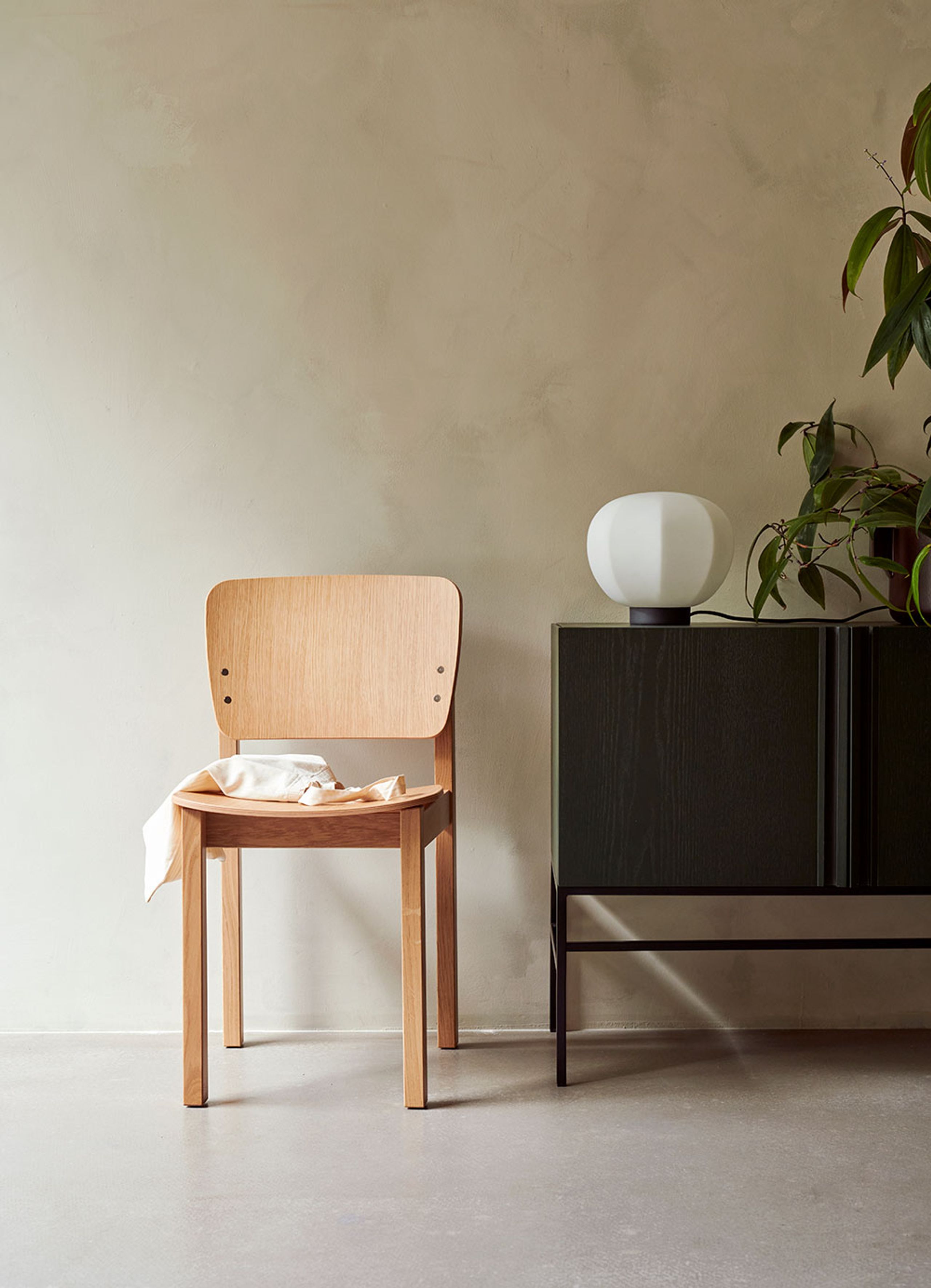 Fogia - Dresser - Boss - Grey Stained Oak