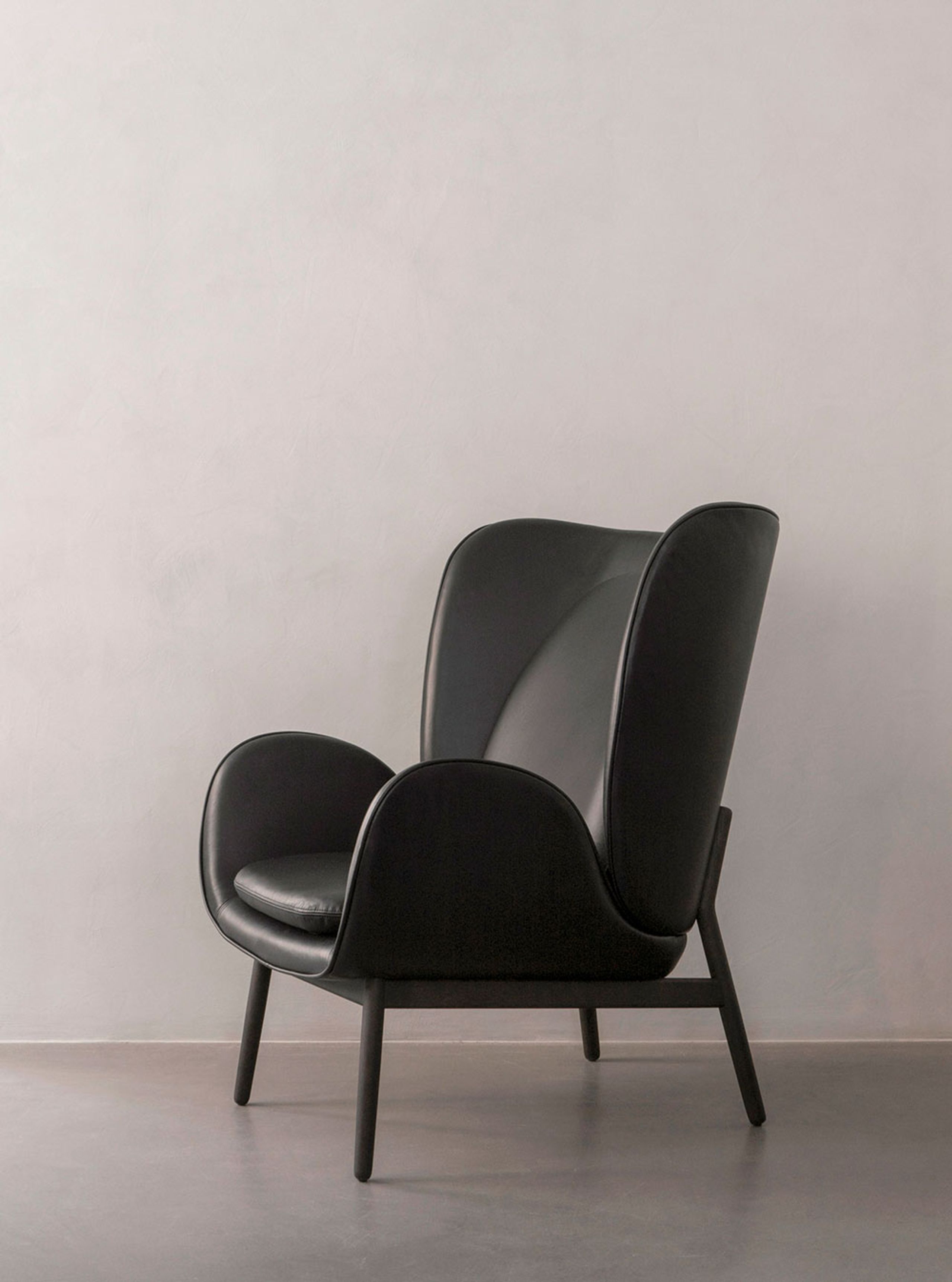 Fogia - Armchair - Embrace by Norm Architects - Vintage Cognac