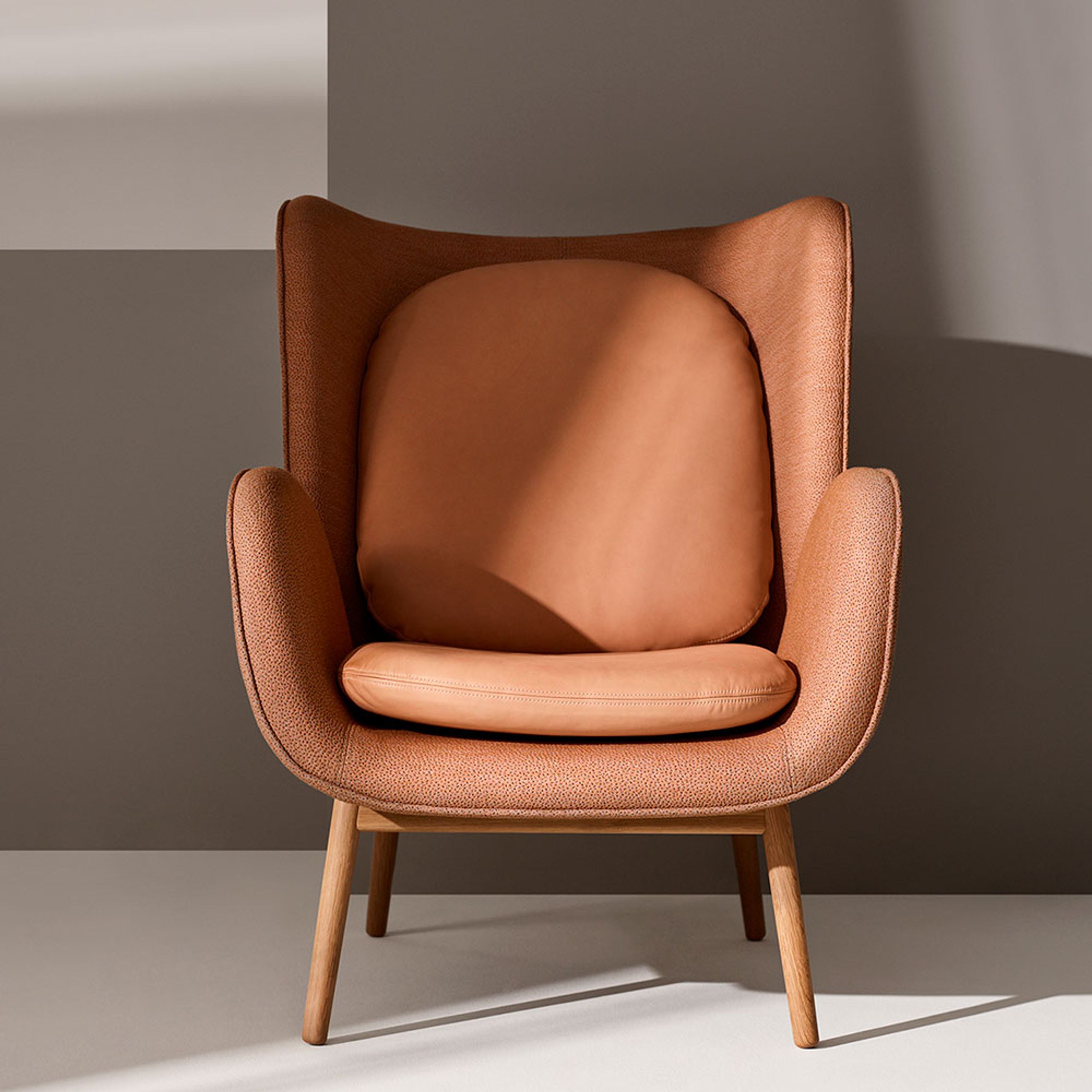 Fogia - Armchair - Enclose by Norm Architects - Barnum Pine