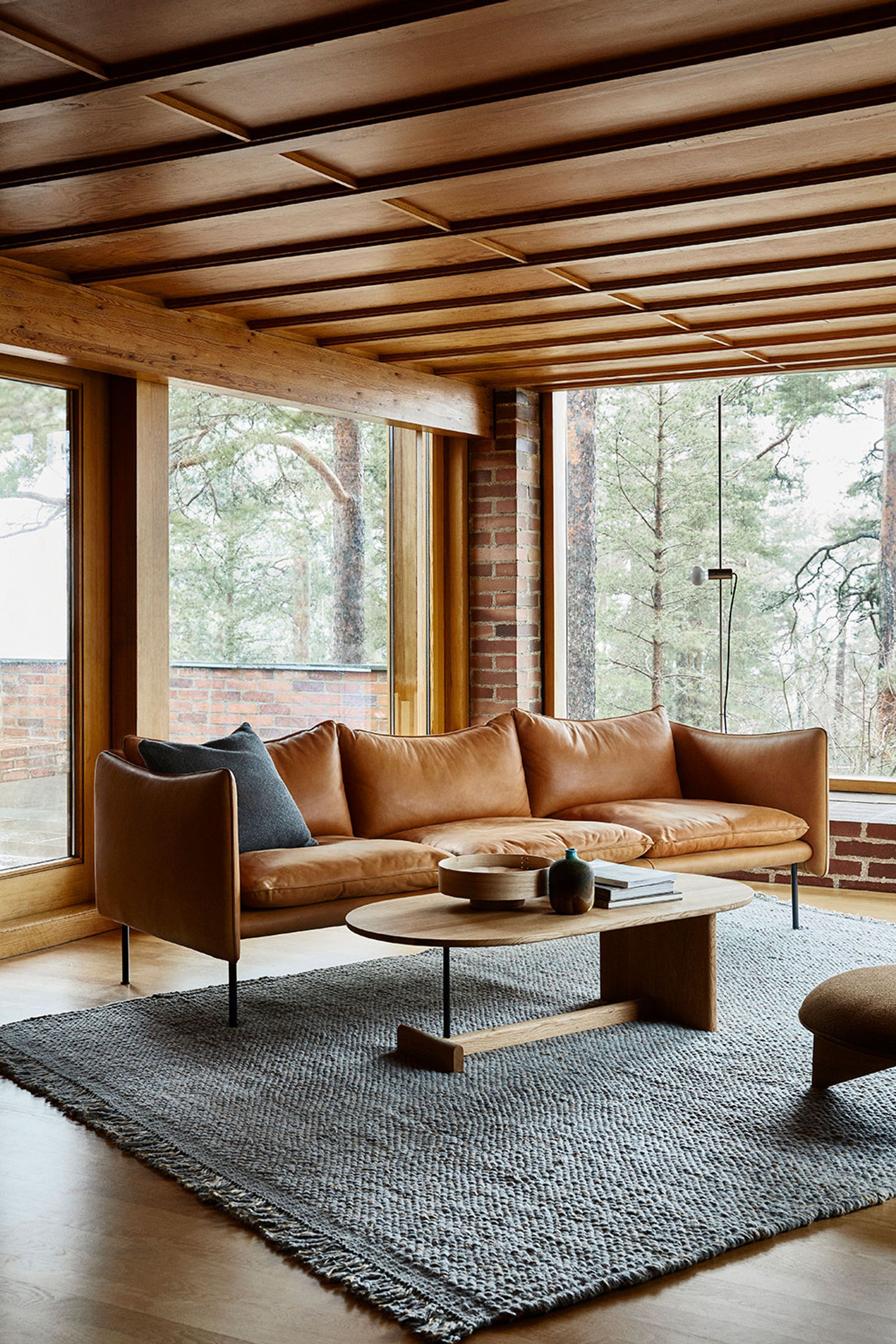 Fogia - Tavolino da caffè - Koku / Oval - Small - Lacquered Oak