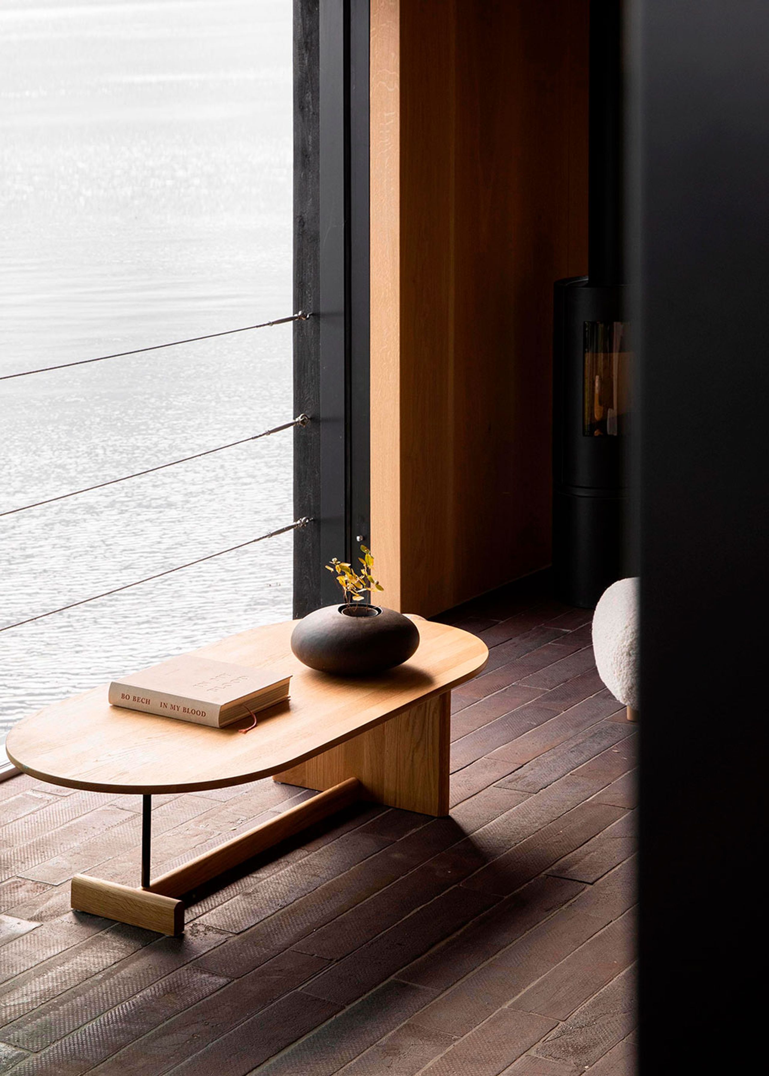 Fogia - Coffee table - Koku / Oval - Small - Wenge Stained Oak