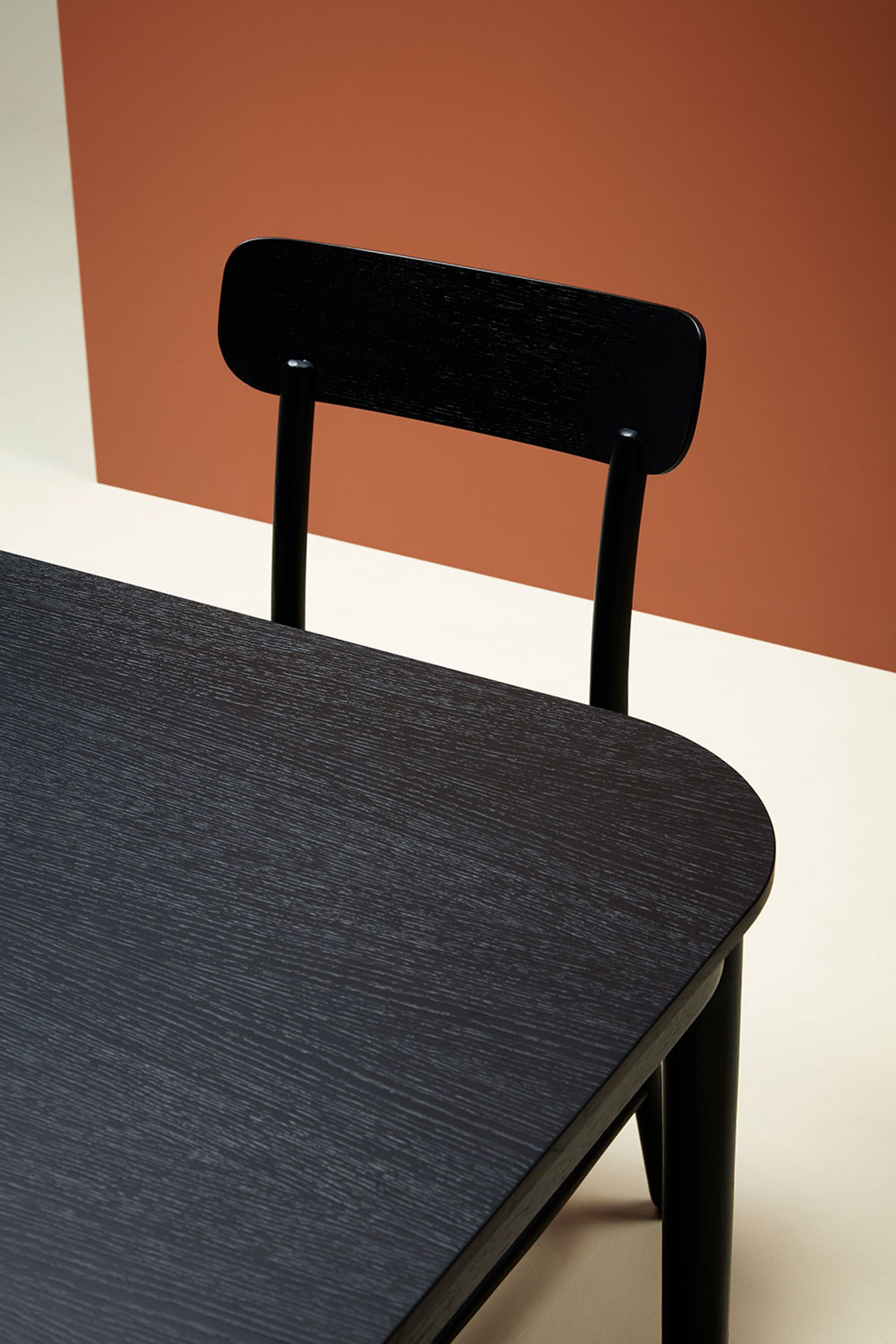 Fogia - Sedia - Figurine - Lacquered Oak