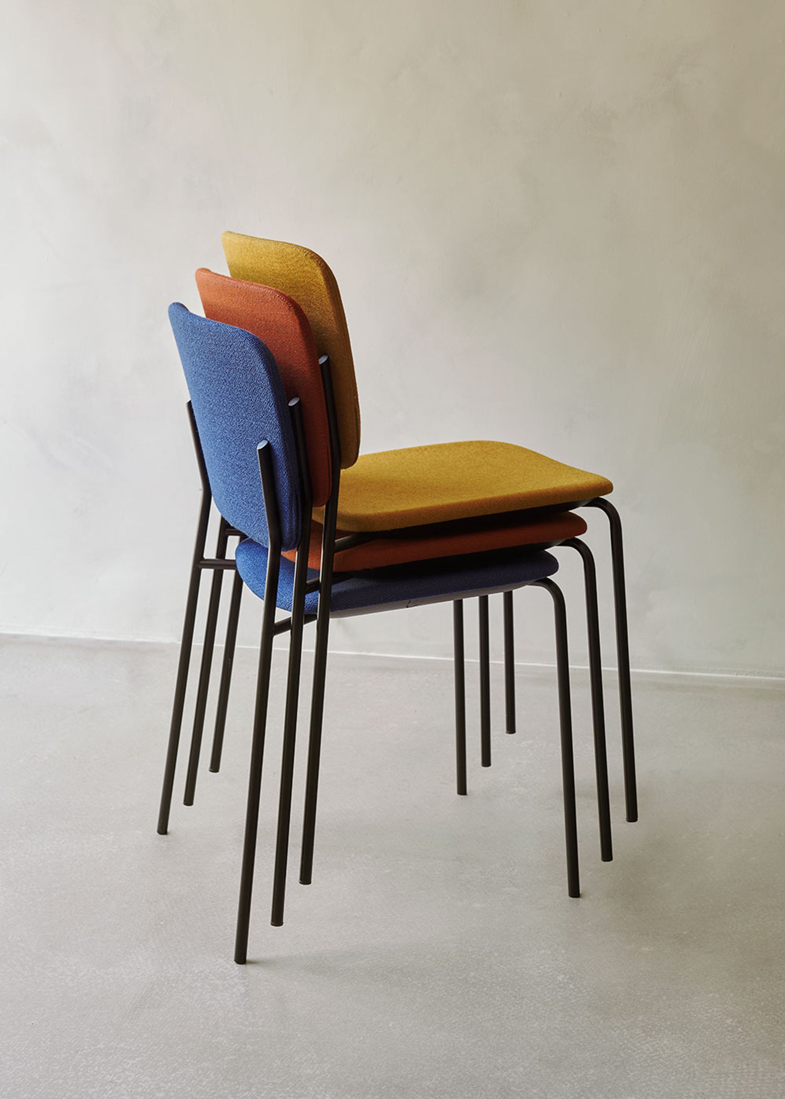 Fogia - Stol - Mono Chair - Seat: Black Stained Oak