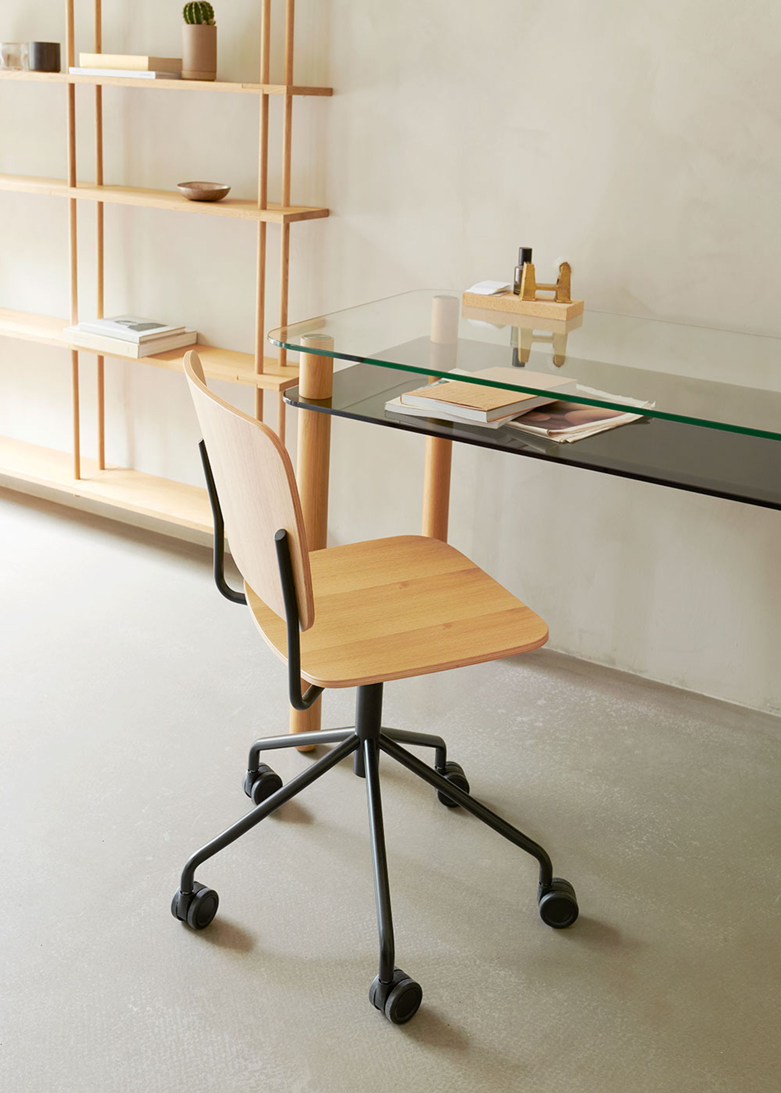 Fogia - Stol - Mono Chair - Seat: Black Stained Oak