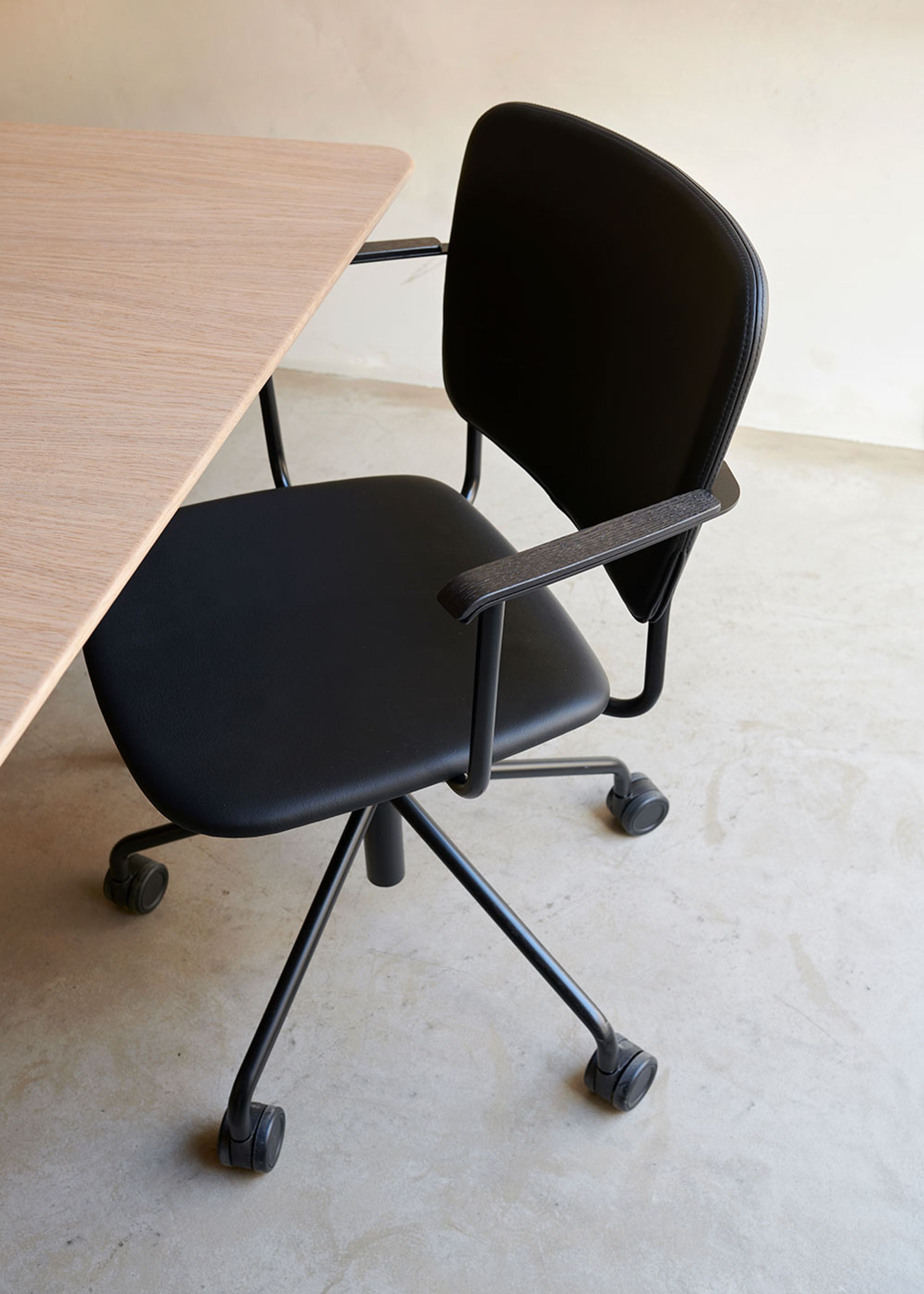 Fogia - Jídelní židle - Mono Chair - Seat: Pearl White Stained Oak