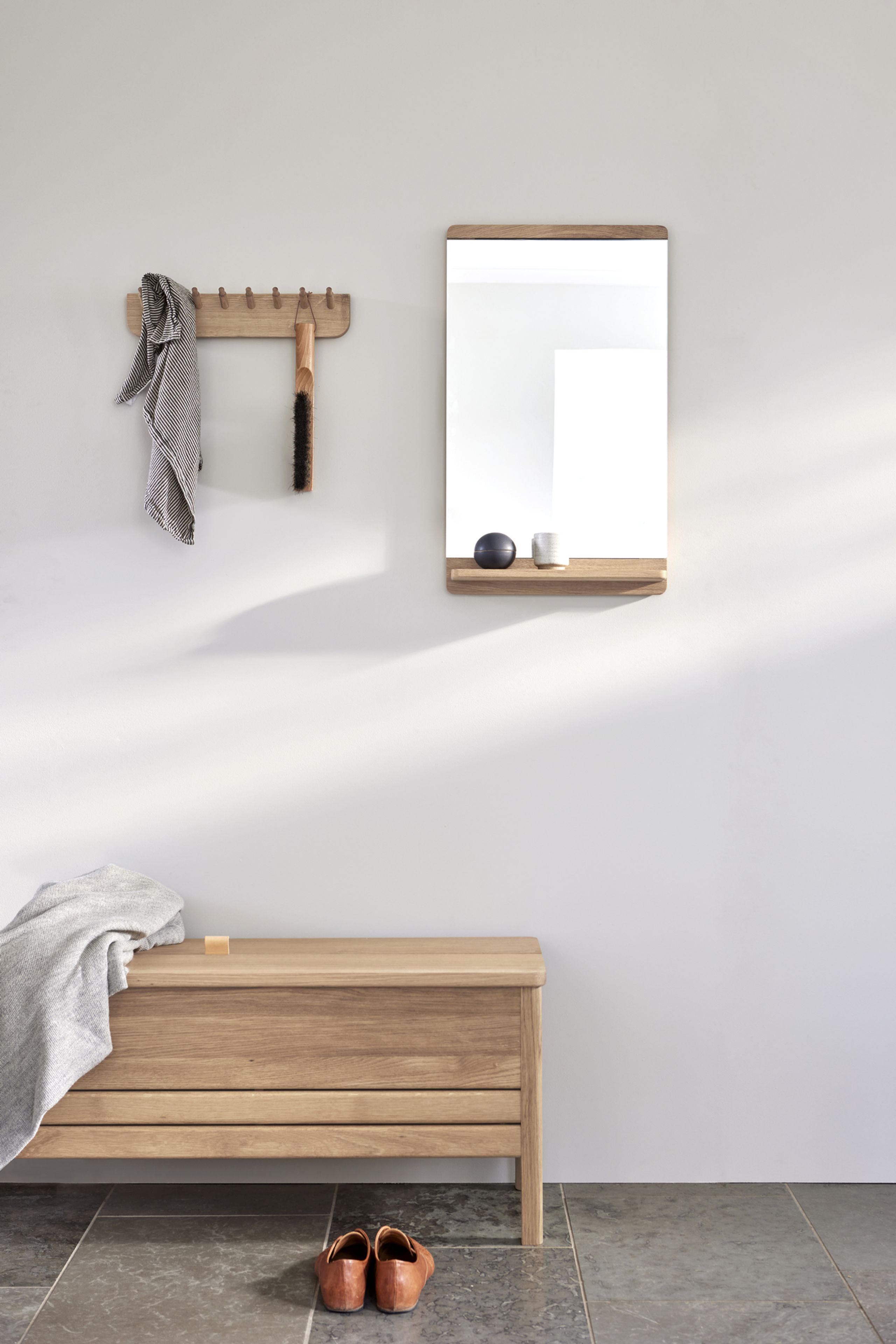 Form & Refine - Bench - A line slagbænk 111 - White Oiled Oak