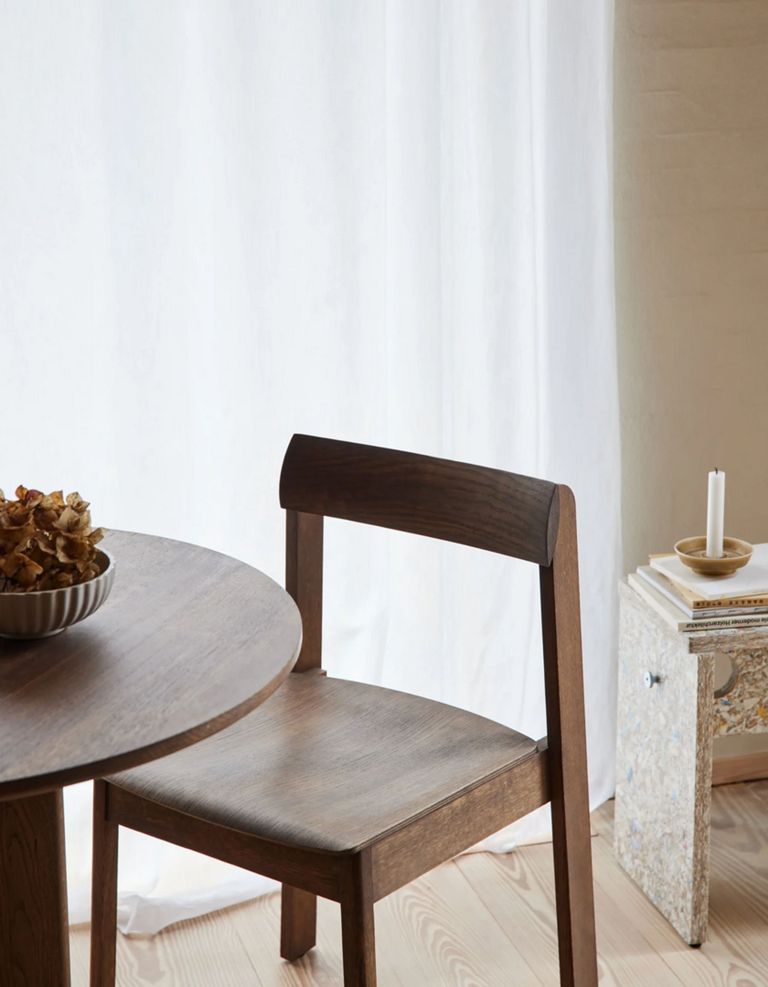 Form & Refine - Spisebordsstol - Blueprint stol - Røget Eg