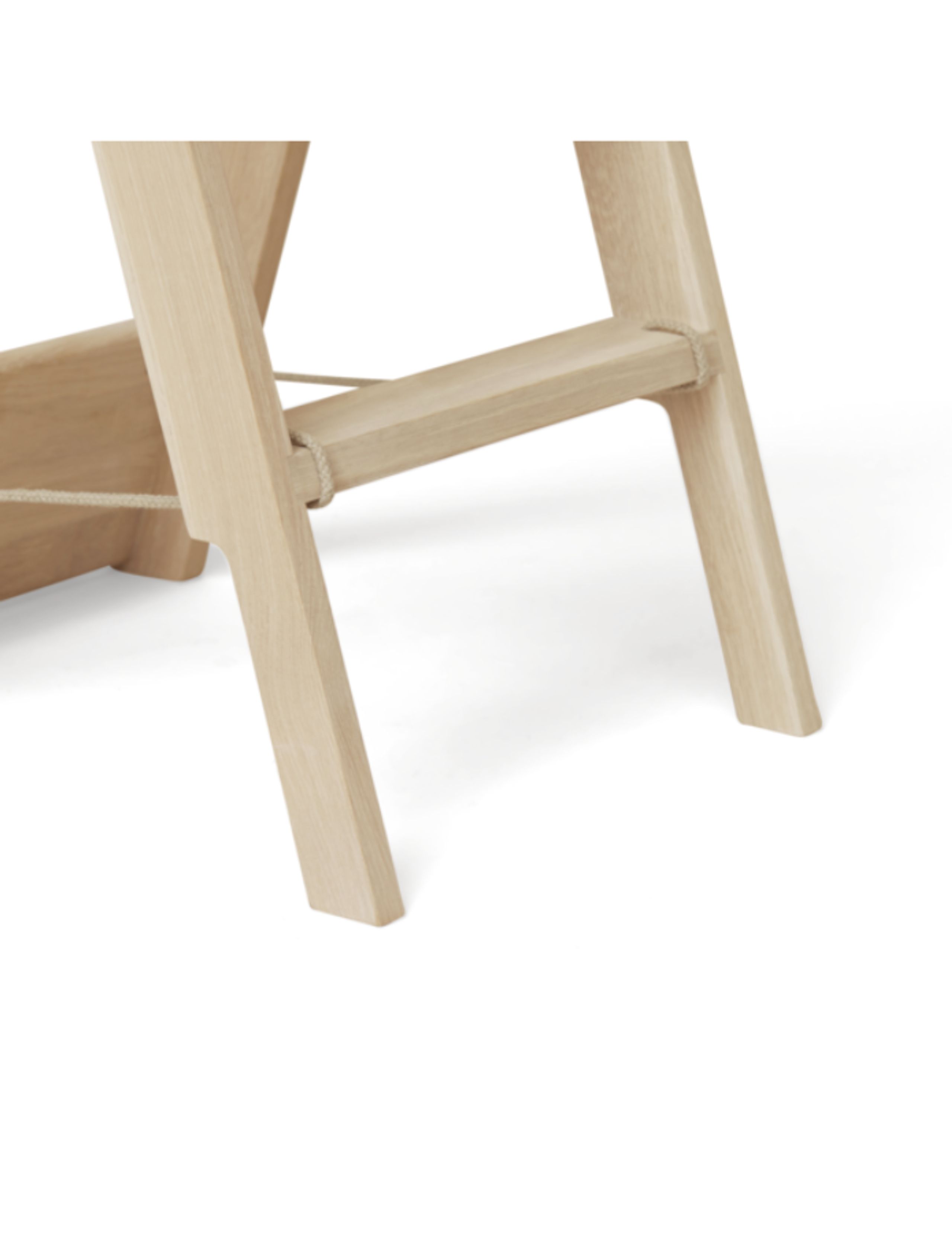 Form & Refine - Leiter - Step By Step Ladder - White Oiled Oak