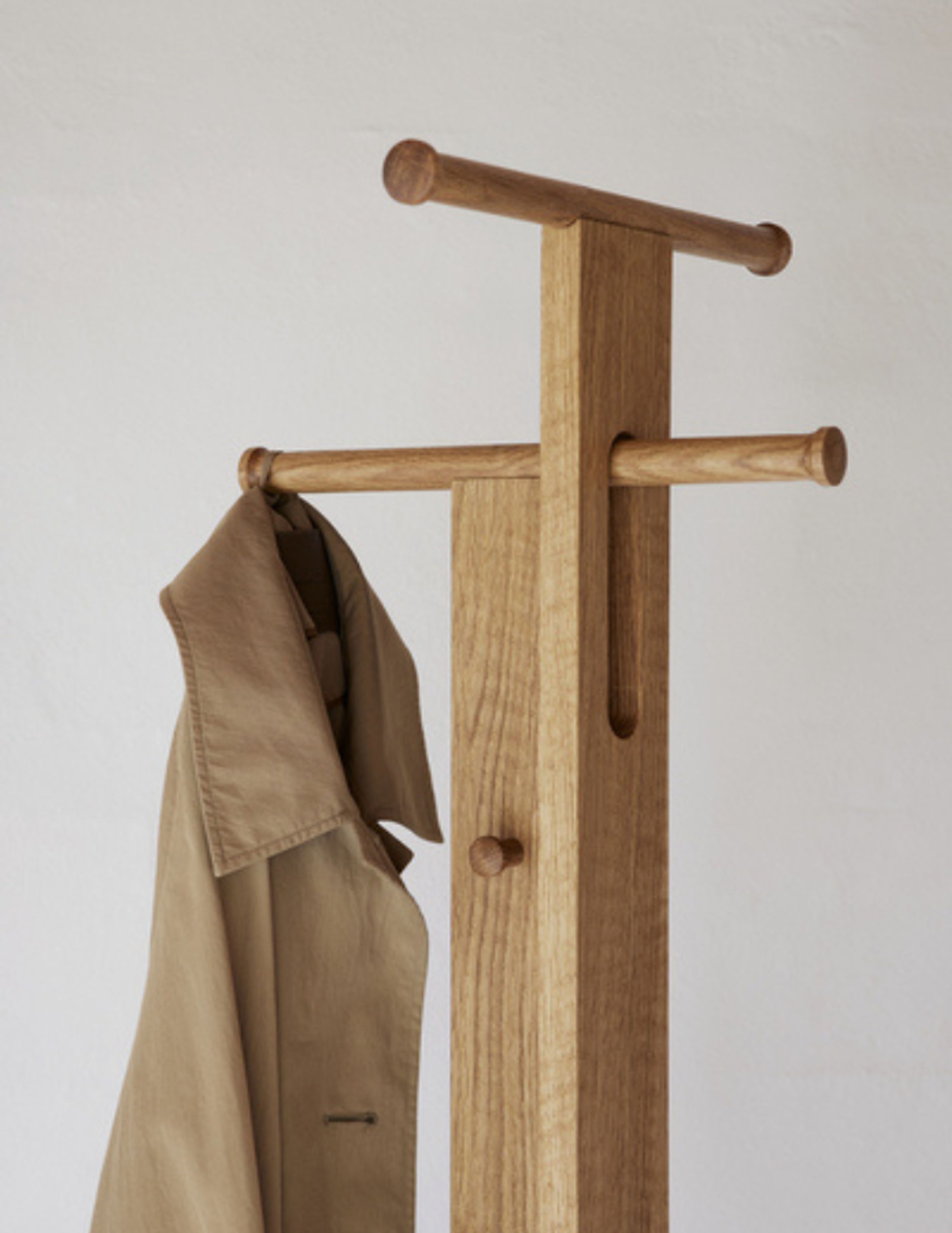 Form & Refine - Porte-manteaux - Foyer Coat Stand - Oiled Oak