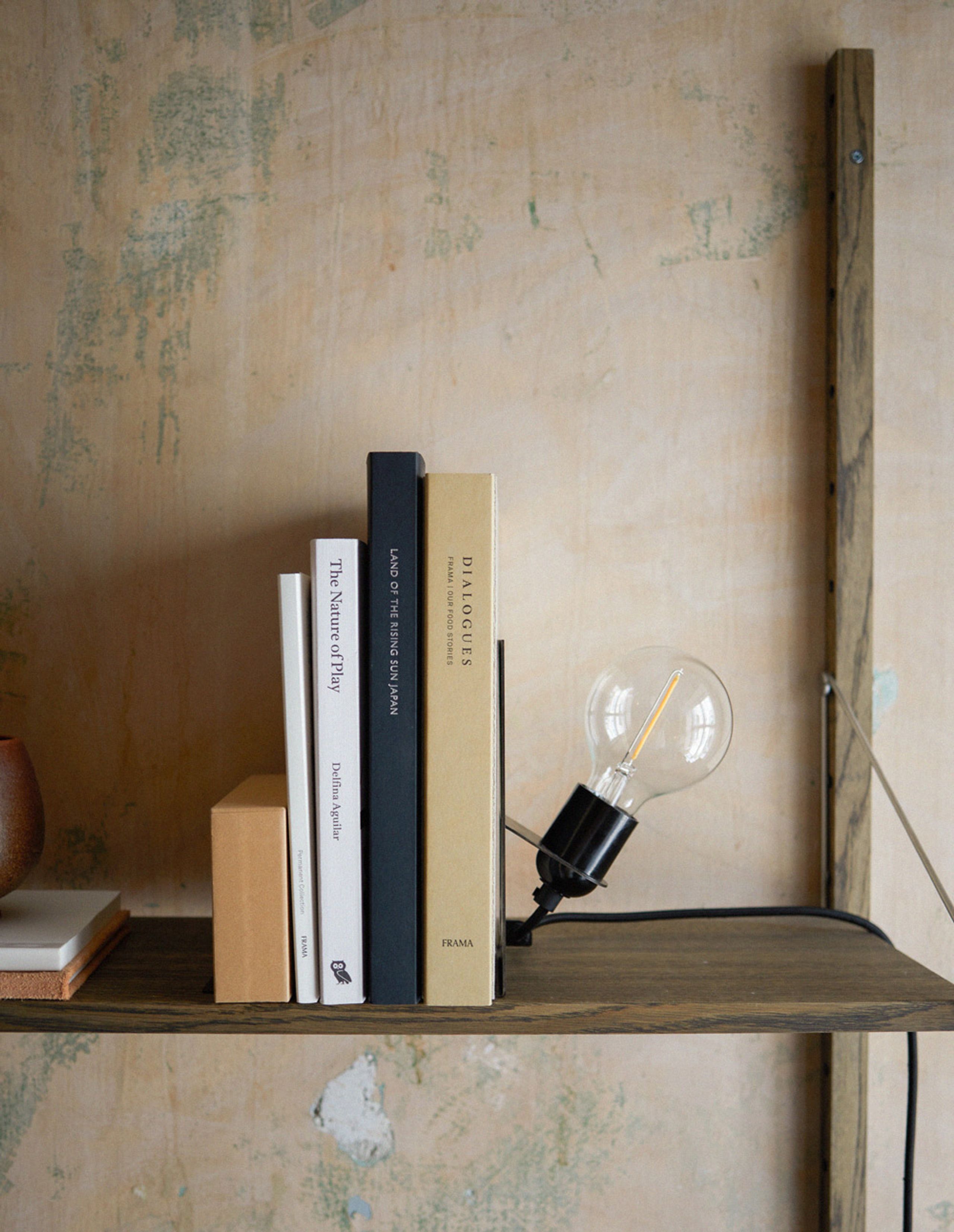 FRAMA - Lámpara de mesa - Library Lamp - Black