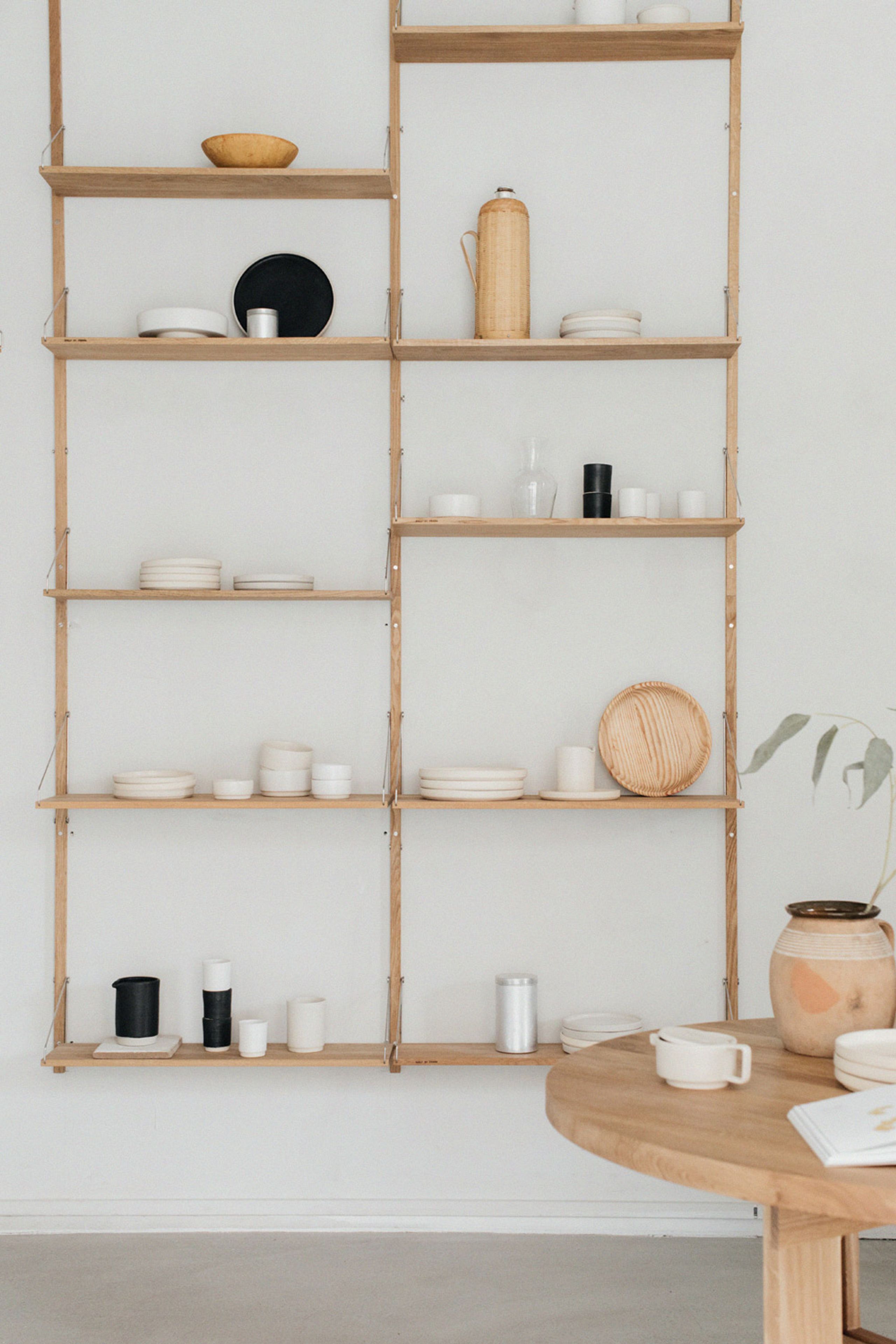 FRAMA - Display - Shelf Library H1852 / Double Section - Dark Oiled Oak