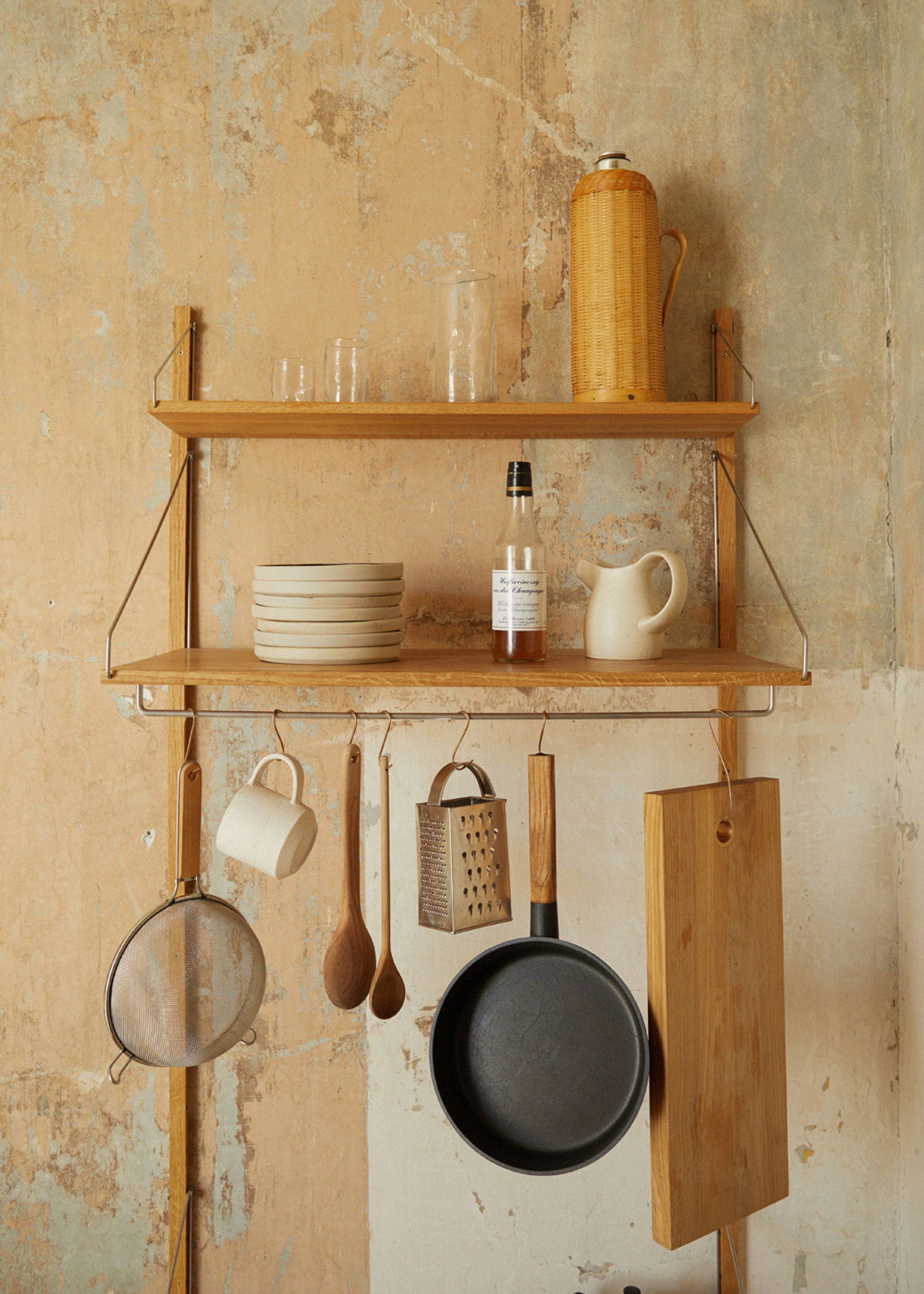 FRAMA - Kirjahylly - Shelf Library H1852 / Hanger Section - Dark Oiled Oak