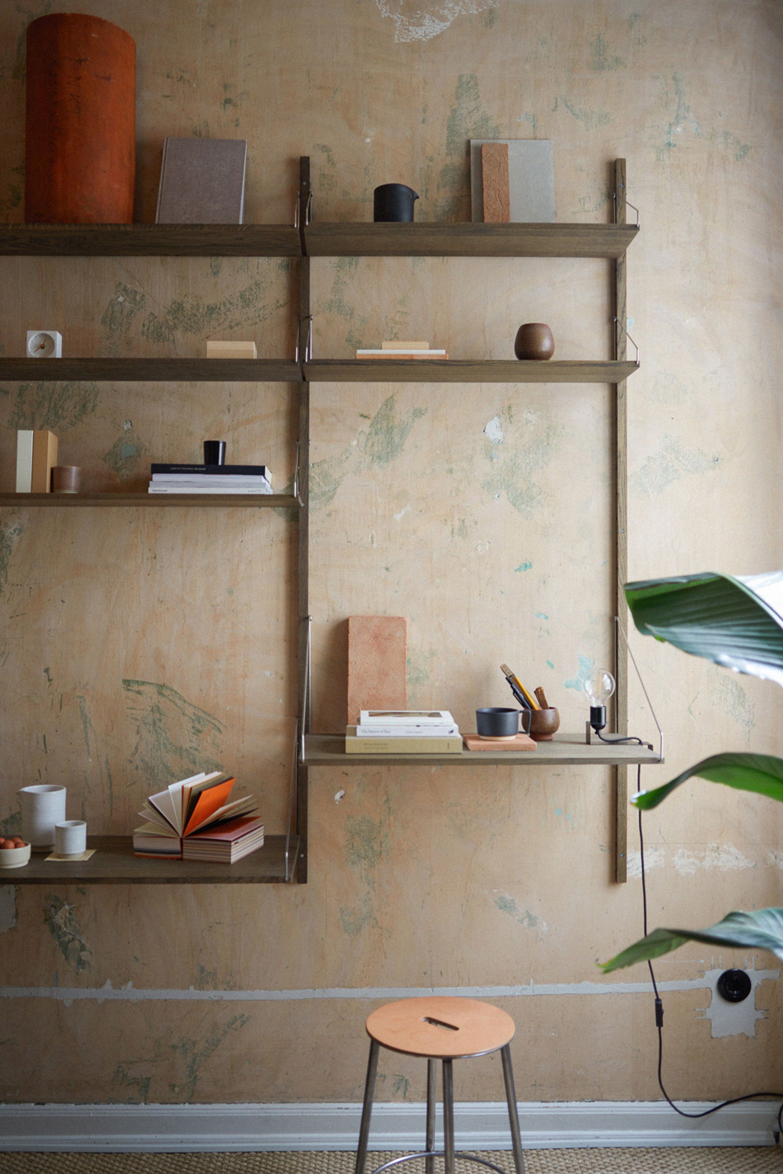 FRAMA - Display - Shelf Library H1148 / Desk Section - Natural Oak