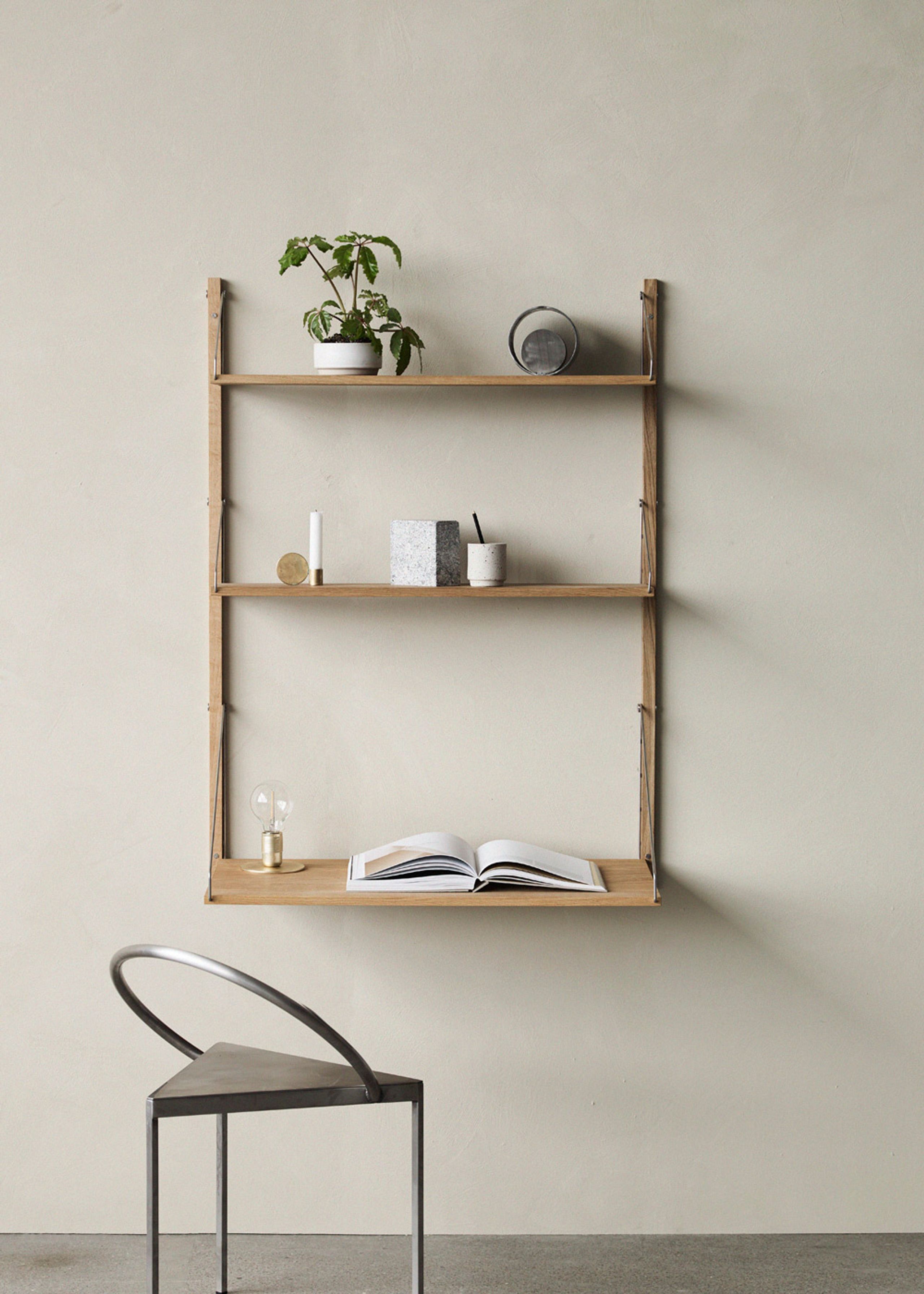 FRAMA - Display - Shelf Library H1148 / Single Section - Dark Oiled Oak