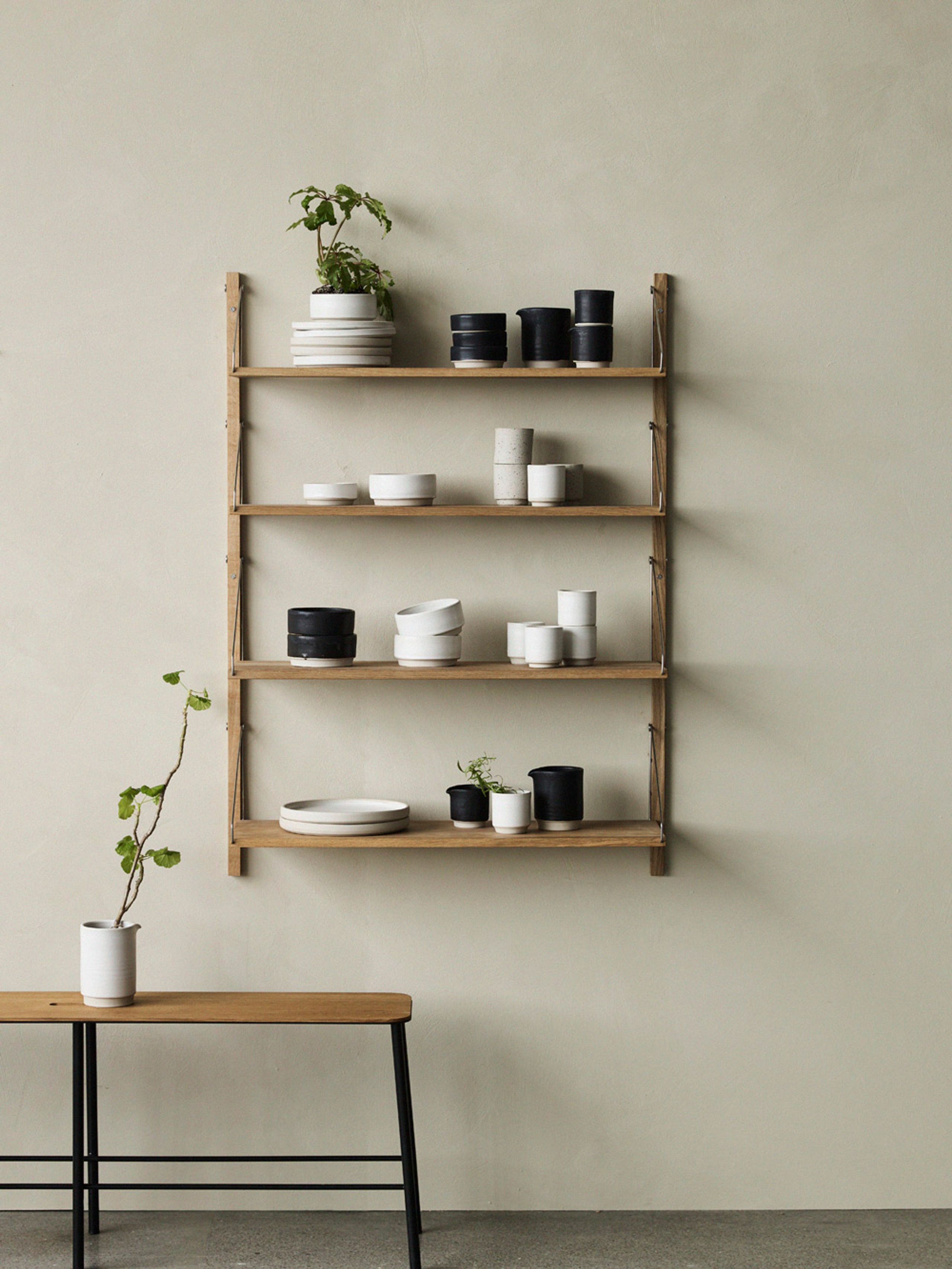 FRAMA - Display - Shelf Library H1148 / Single Section - Dark Oiled Oak