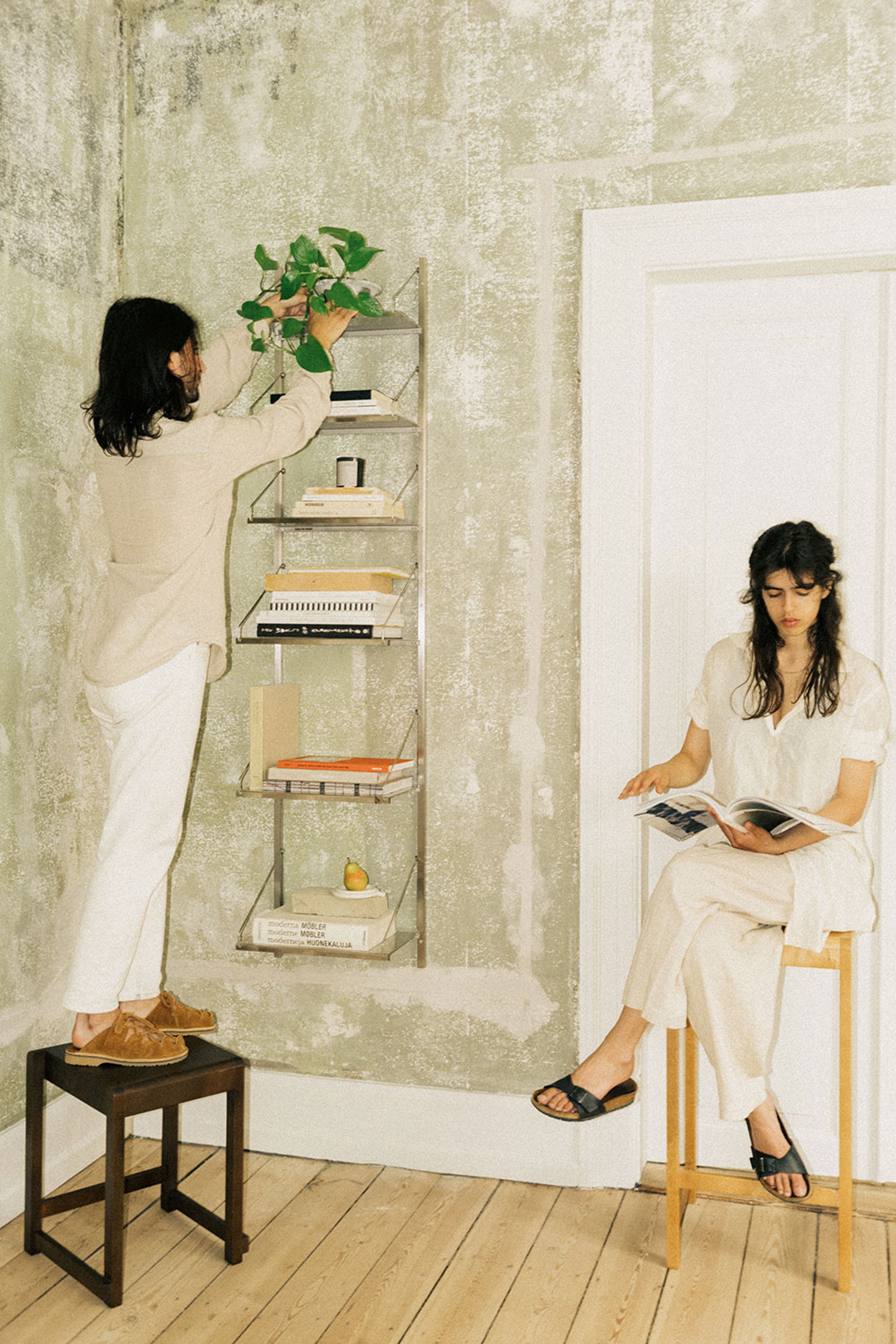 FRAMA - Shelving system - Shelf Library H1852 / W40 Section - Stainless Steel