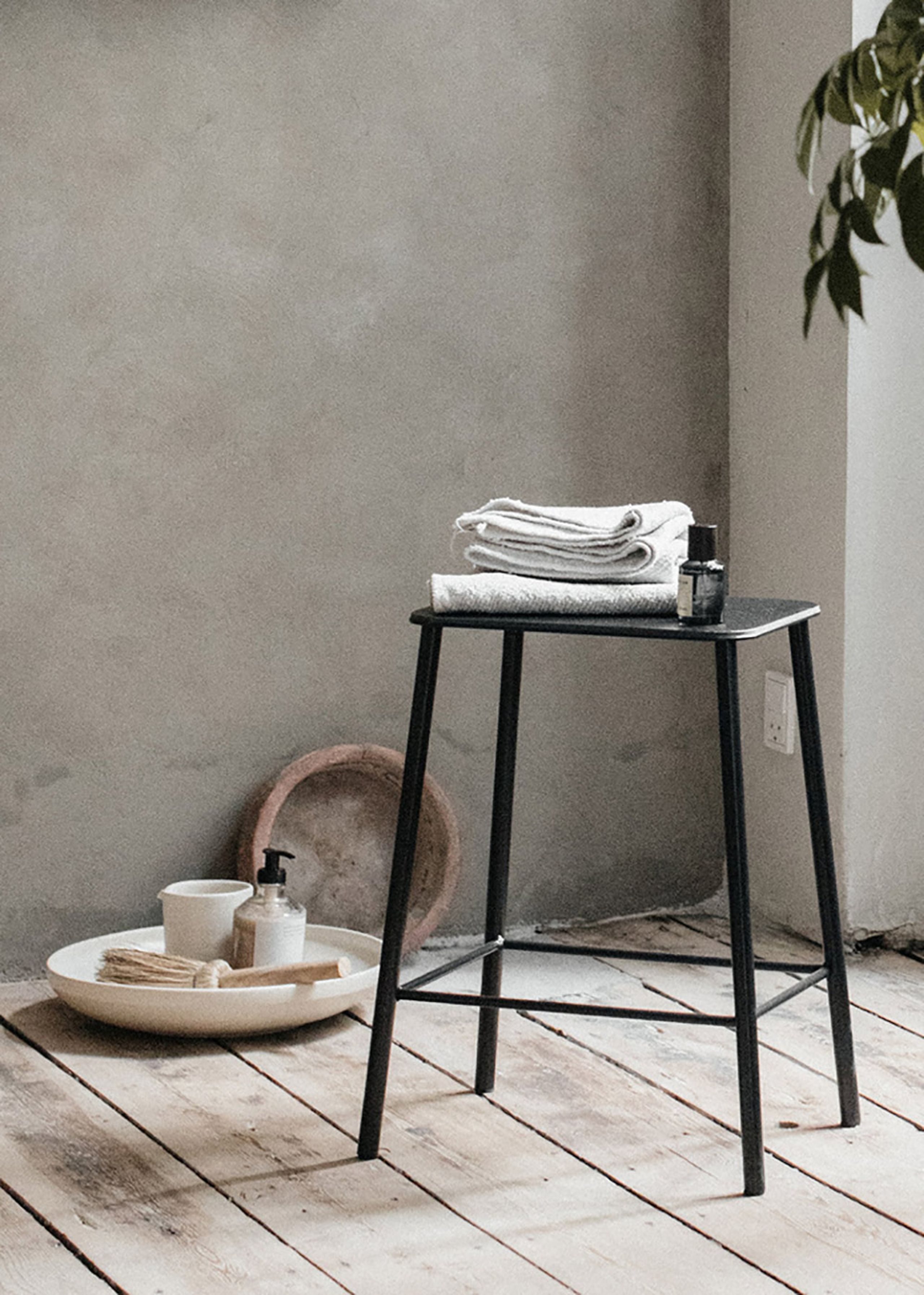 FRAMA - Stool - Adam Stool H50 - Anthracite Leather / Black