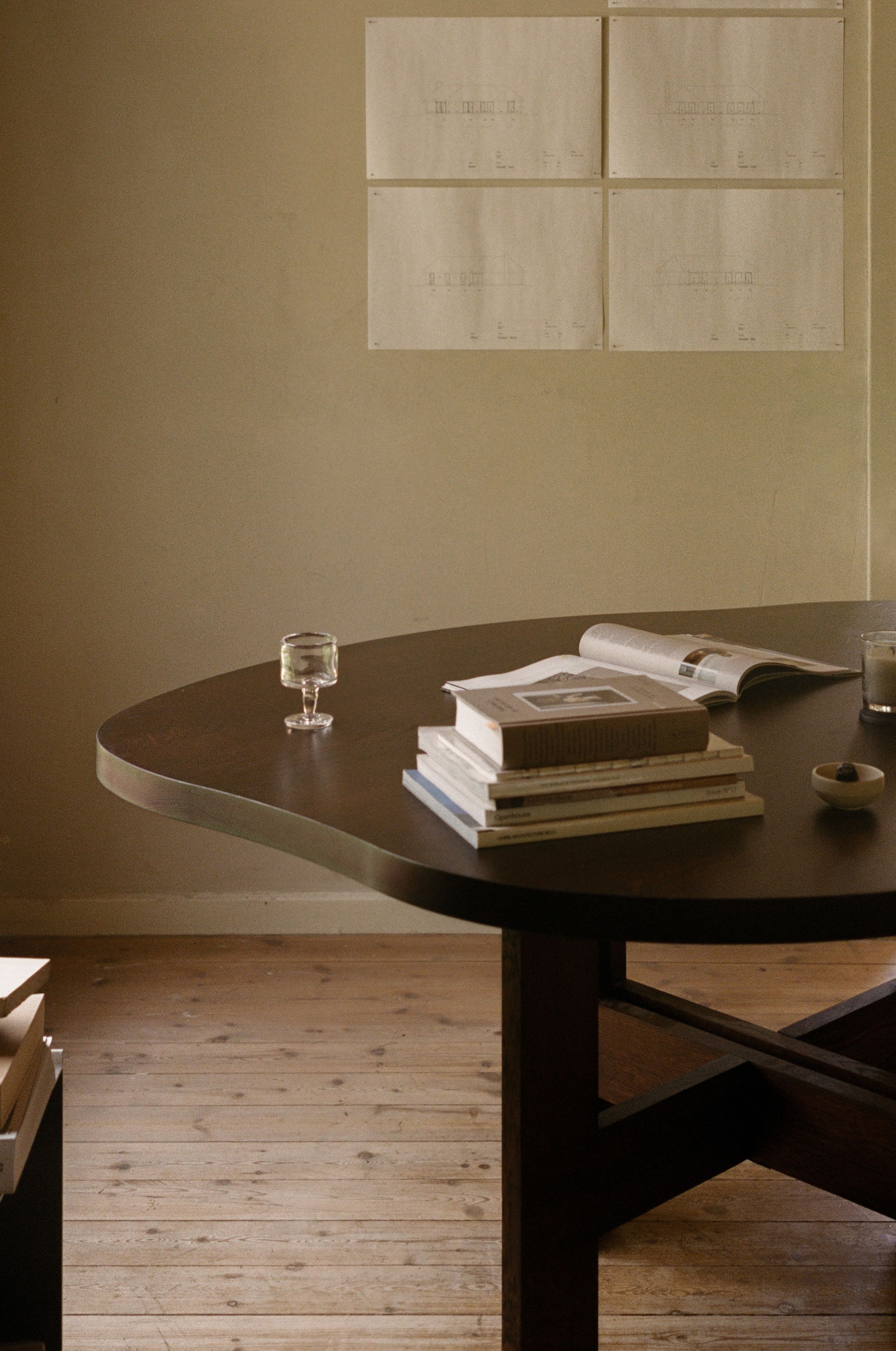 FRAMA - Spisebord - Farmhouse Trestle Table / Pond - Dark Oak