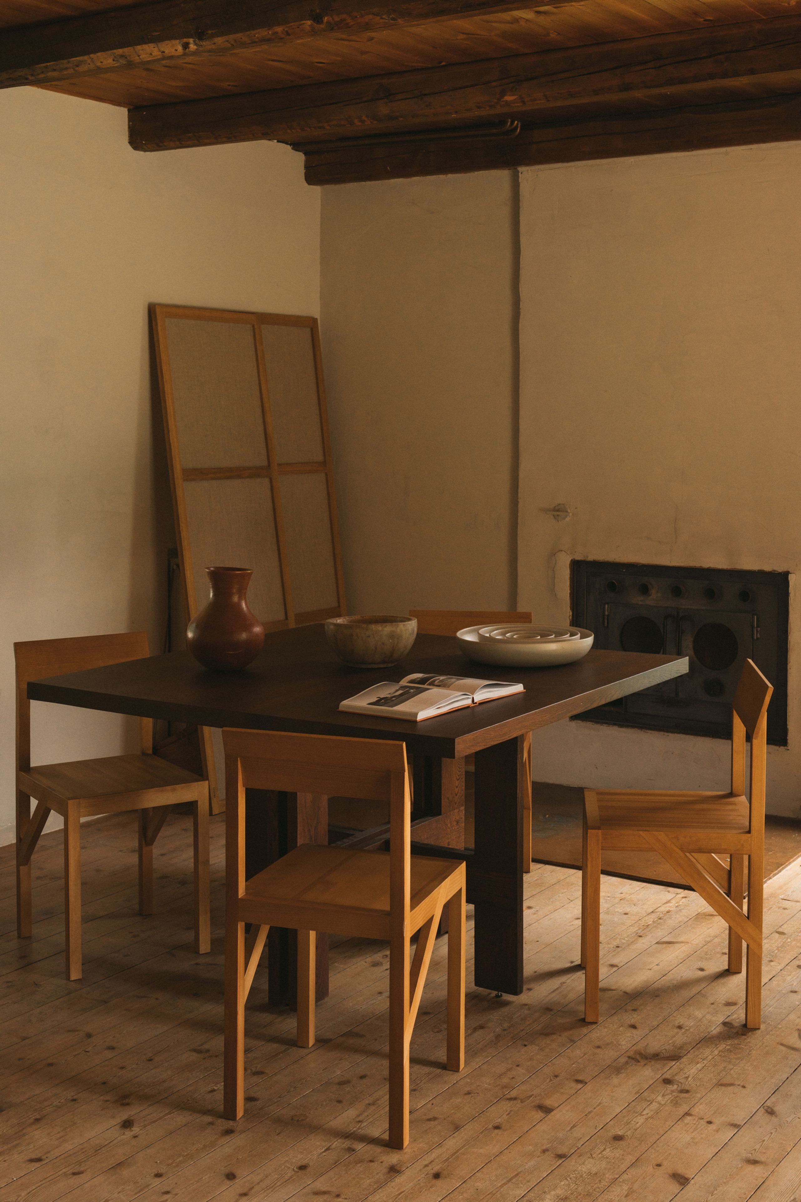 FRAMA - Jídelní stůl - Farmhouse Trestle Table / Square - Dark Oak