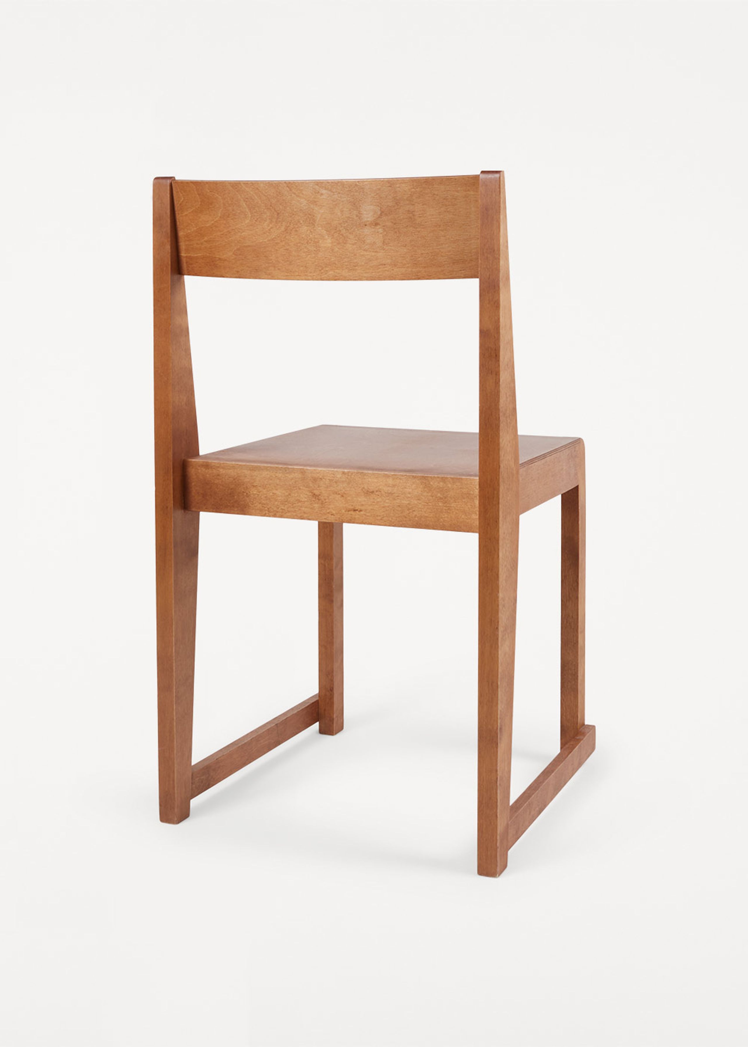 FRAMA - Chair - Chair 01 - Warm Brown Wood