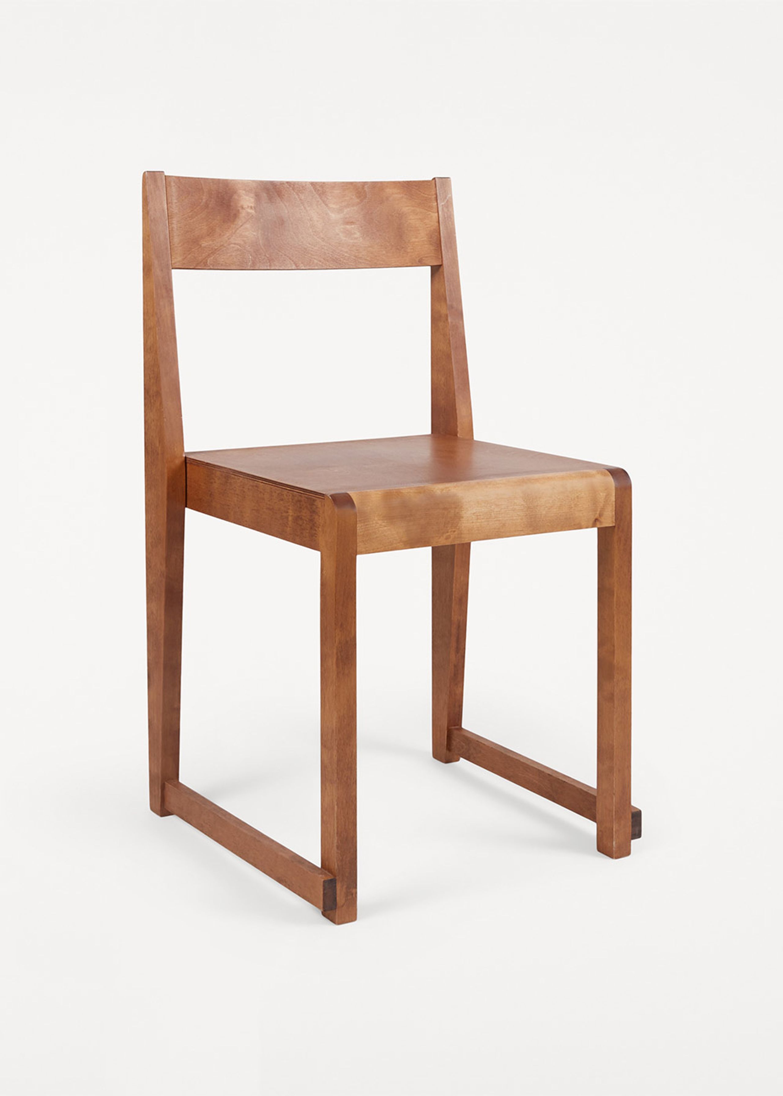 FRAMA - Chair - Chair 01 - Warm Brown Wood