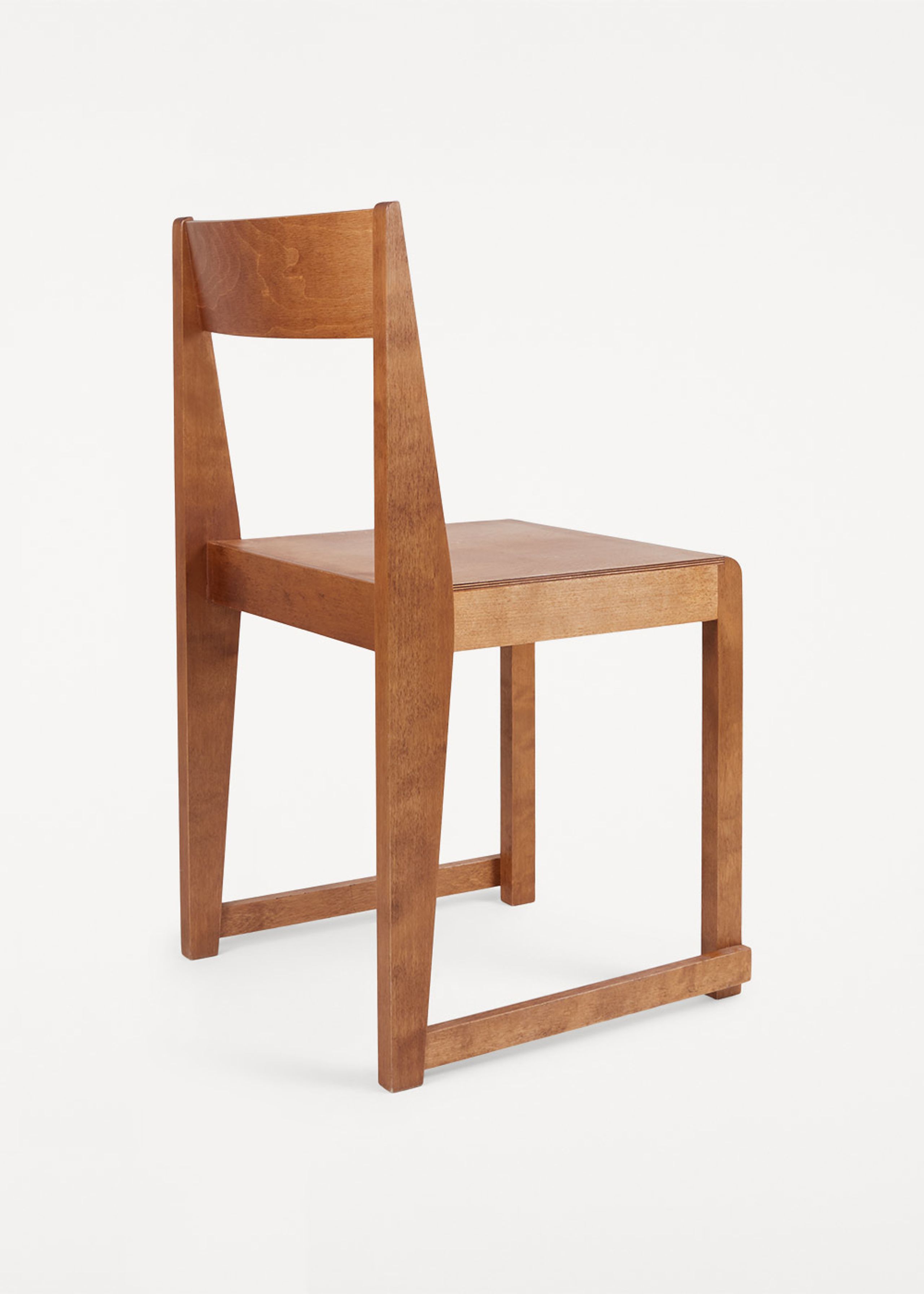 FRAMA - Chair - Chair 01 - Warm Brown Wood