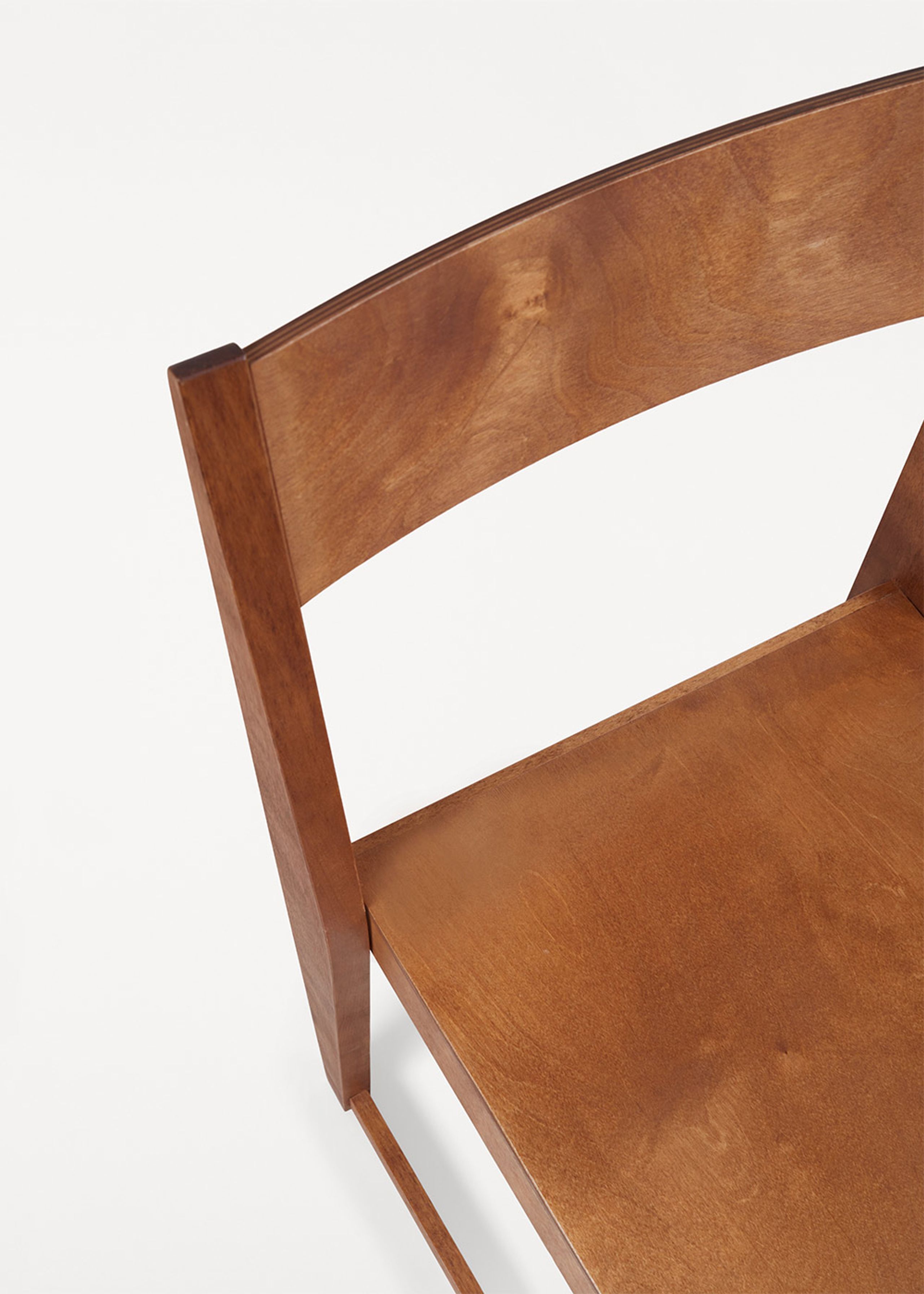 FRAMA - Chair - Chair 01 - Warm Brown Wood
