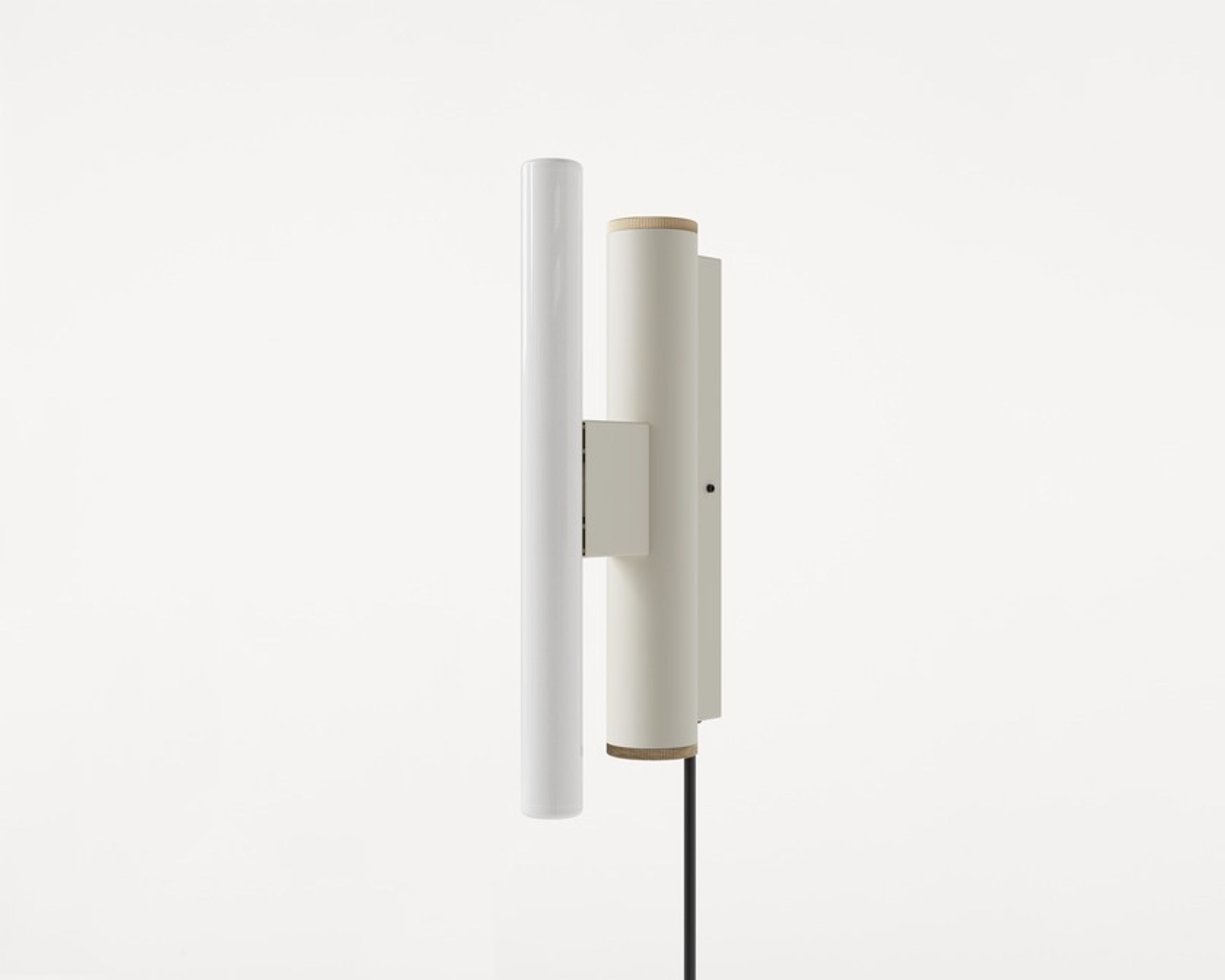 FRAMA - Lámpara de pared - Eiffel Wall Lamp / Single 300 - Cream