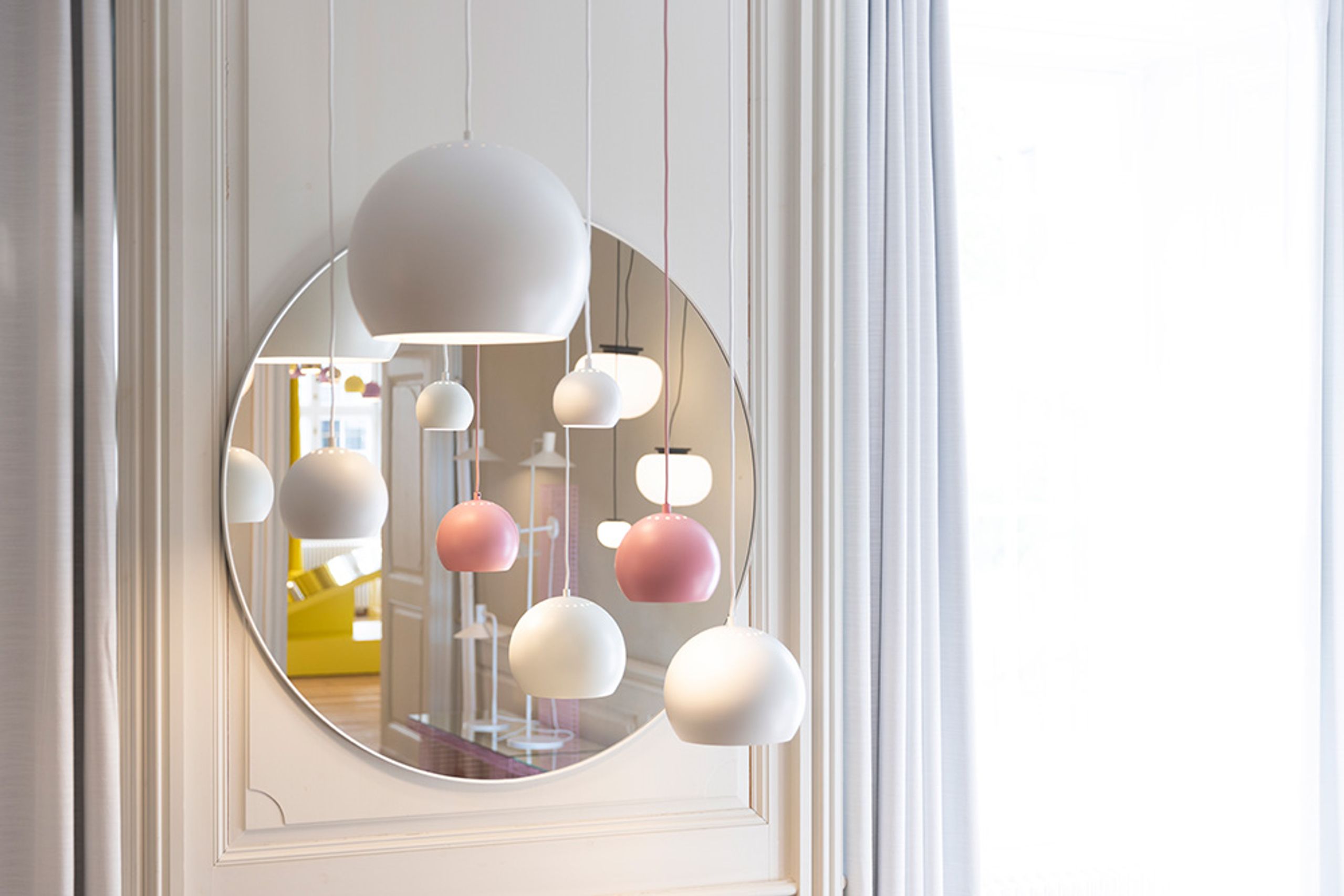 Frandsen - Pendant Lamp - Ball Pendant - Ø12 - Matt White