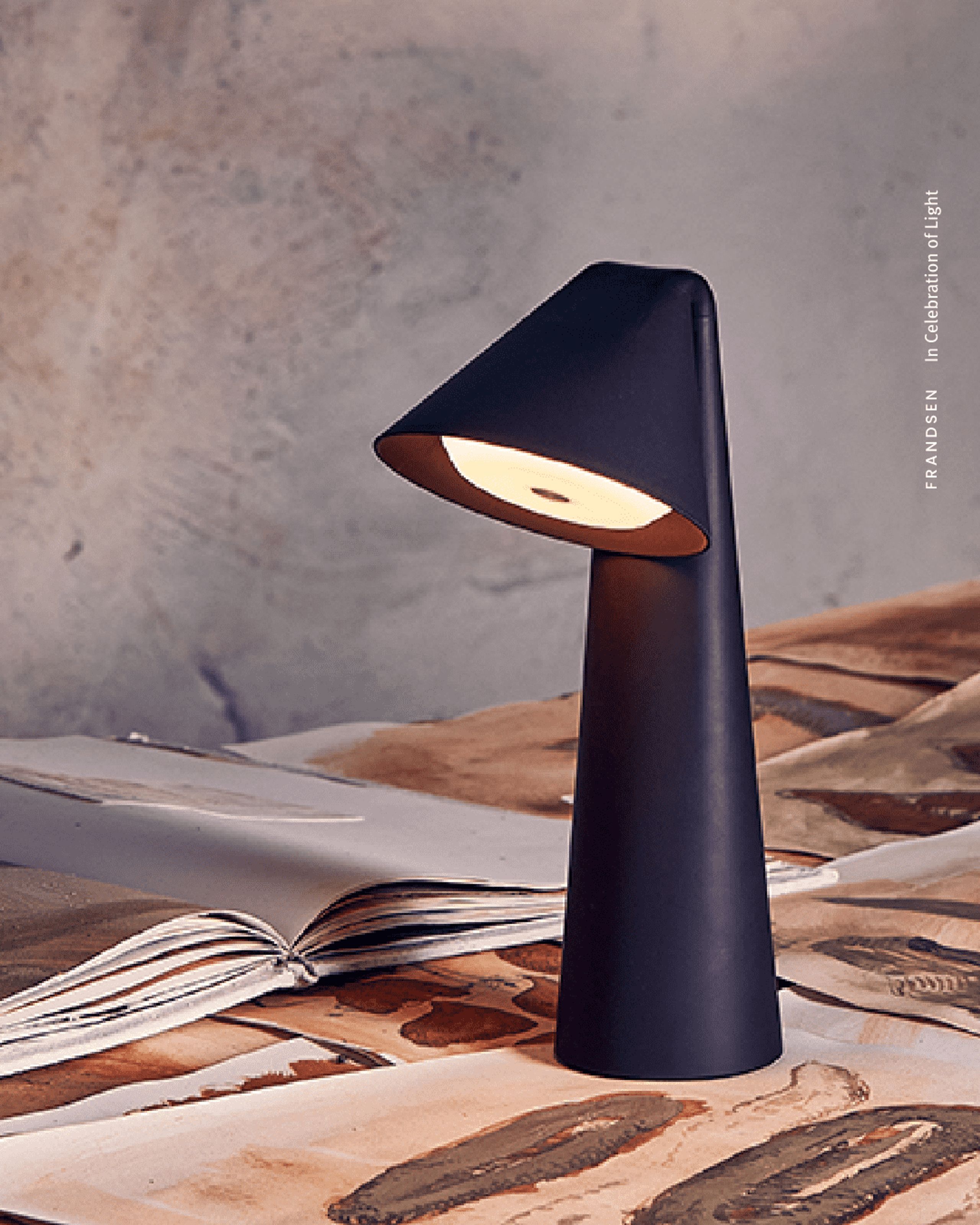 Frandsen - Portable lamp - Ami Portable Lamp - Chocolate Clay