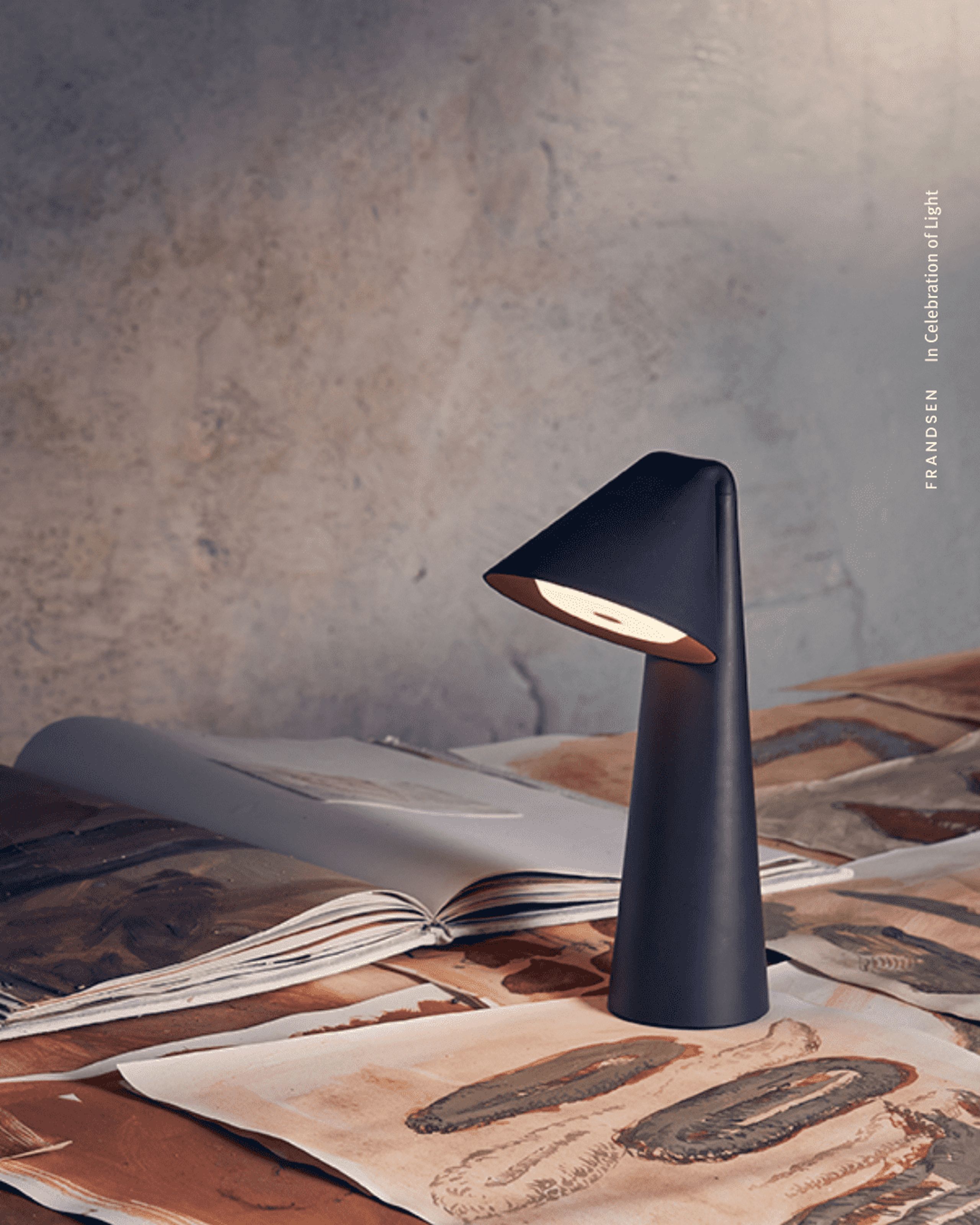 Frandsen - Portable lamp - Ami Portable Lamp - Chocolate Clay