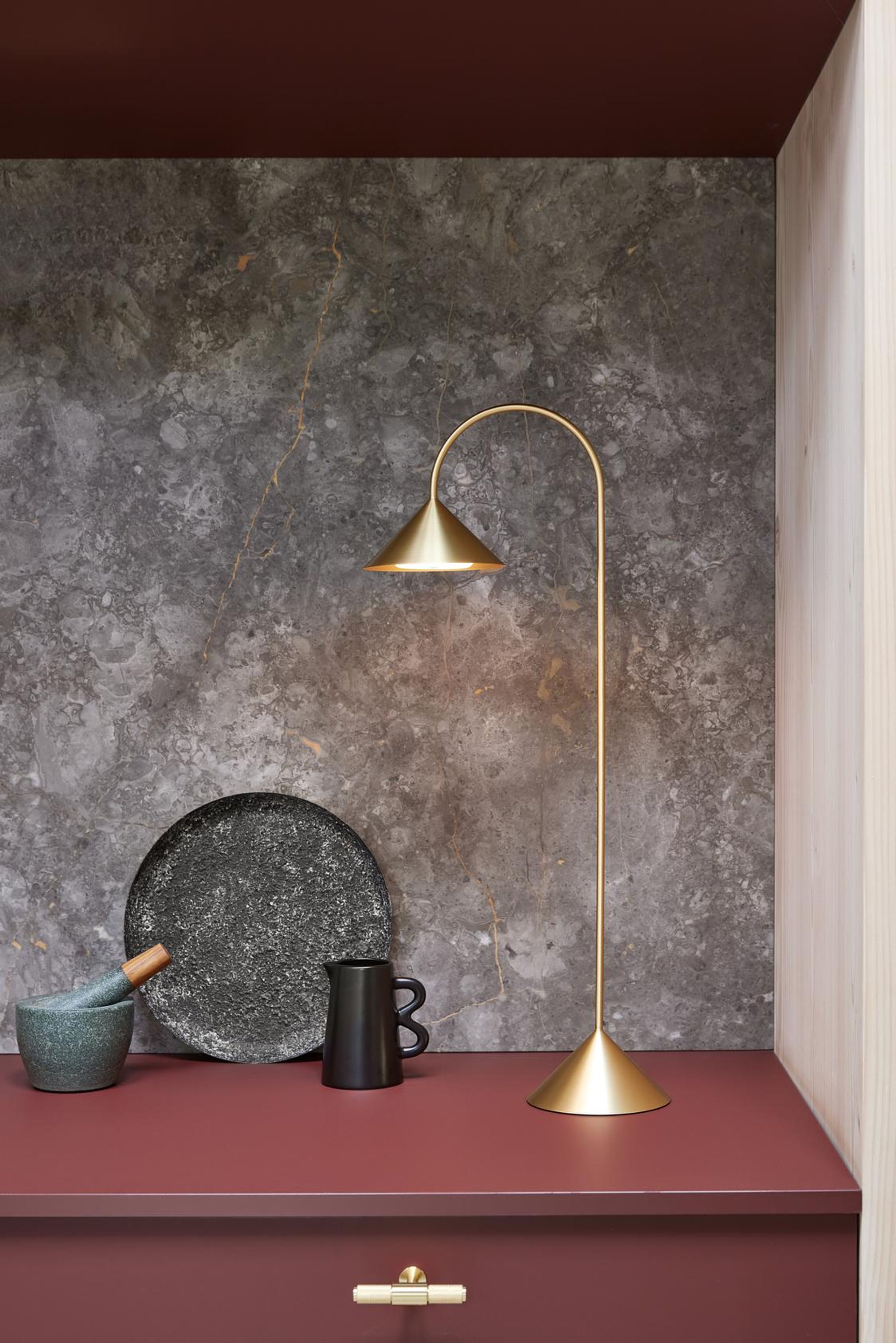 Frandsen - Prenosná lampa - Grasp Portable - Solid Brass - H72