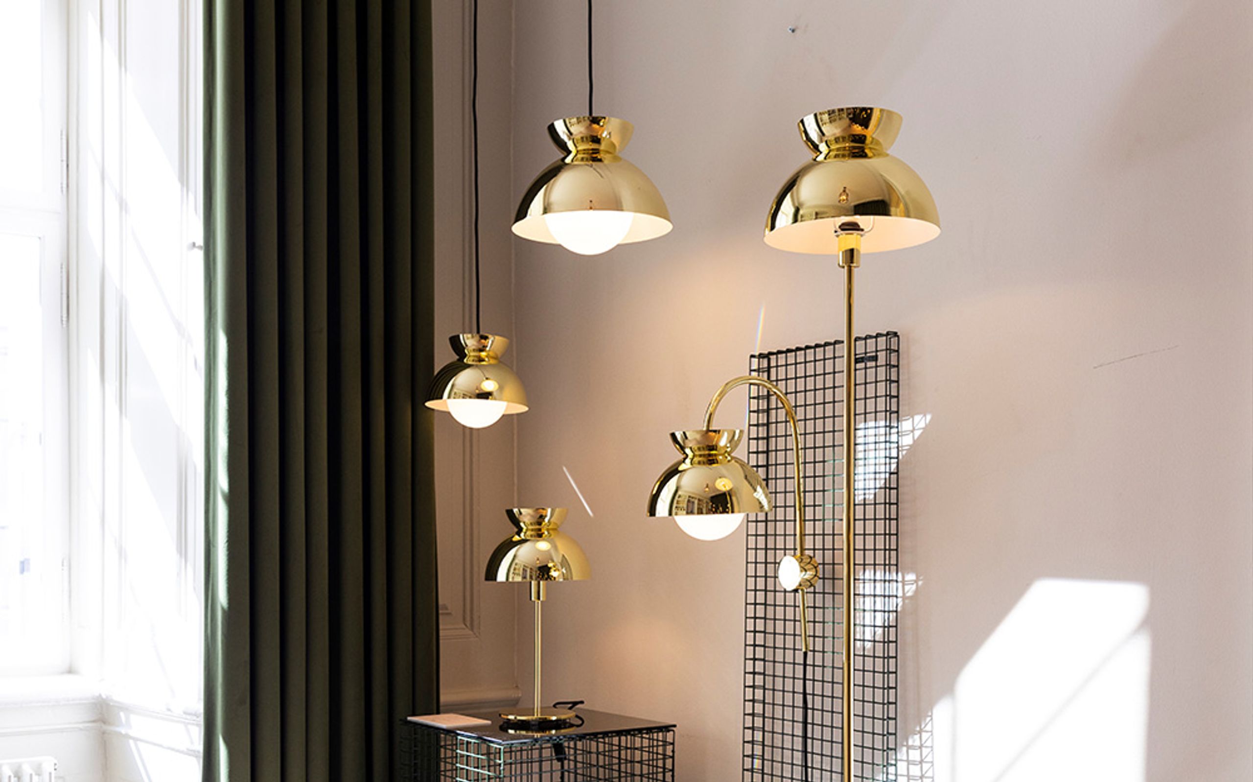 Frandsen - Wall lamp - Butterfly Wall Lamp - Brass