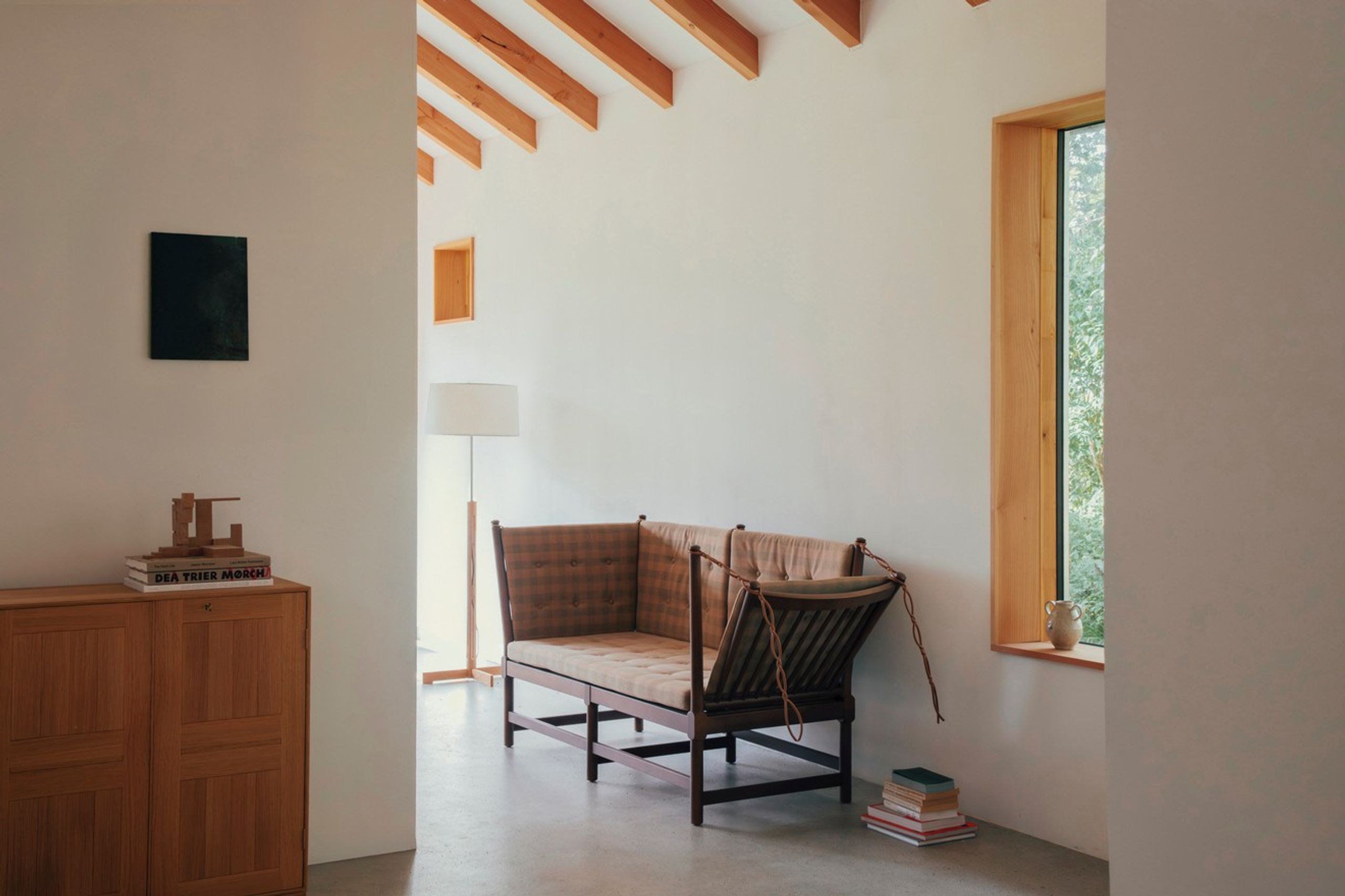 Fredericia Furniture - 2 Personers Sofa - 1789 Tremmesofa 80-års Jubilæumsvariant af Børge Mogensen - Bøg Chestnut brown, FSC Mix 70%, Steelcut Beat 0335, Med knapper, Højre