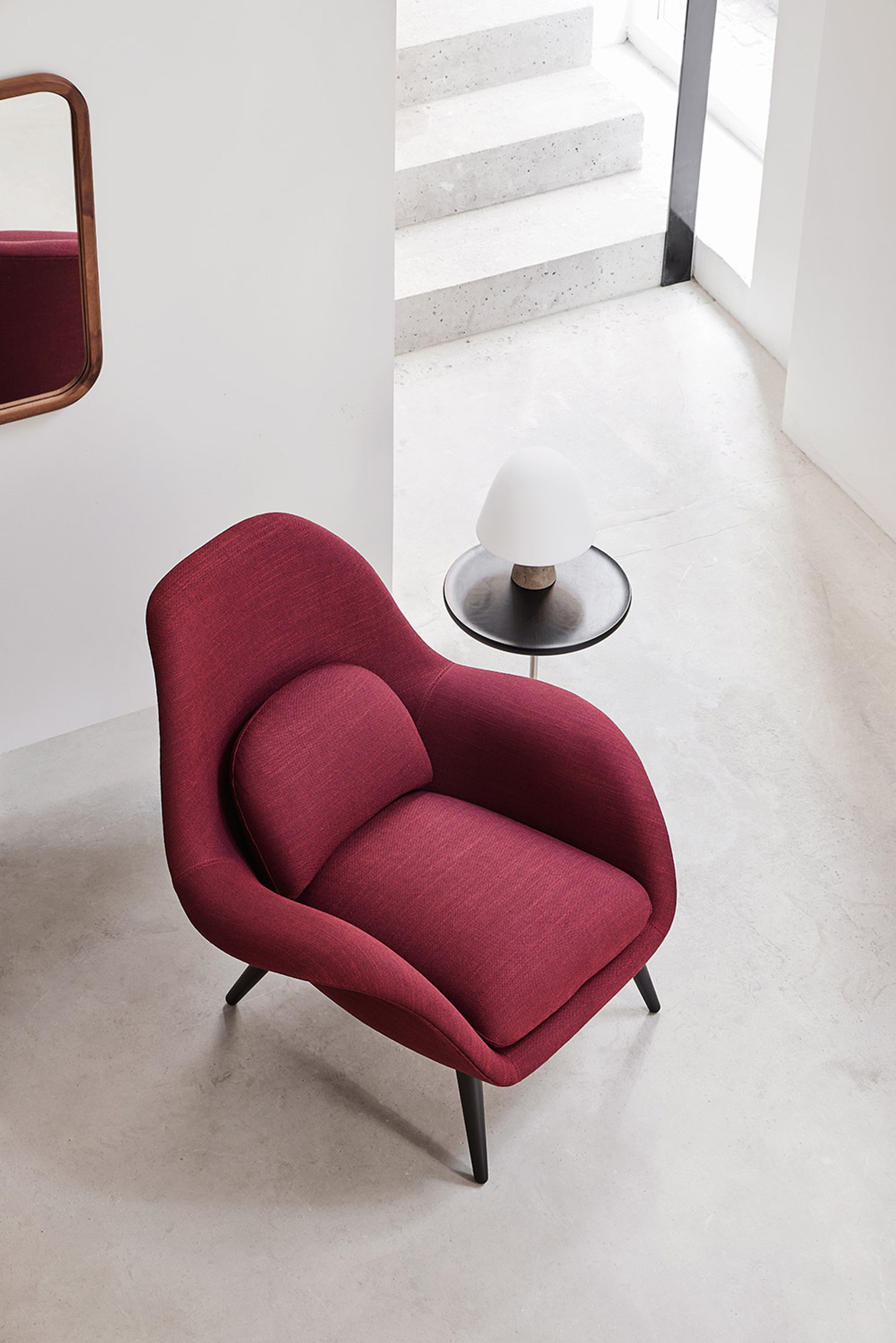 Fredericia Furniture - Tafellamp - Meadow Lamp 8115 by Space Copenhagen - Dark Atlantico Limestone / White Opal Glass