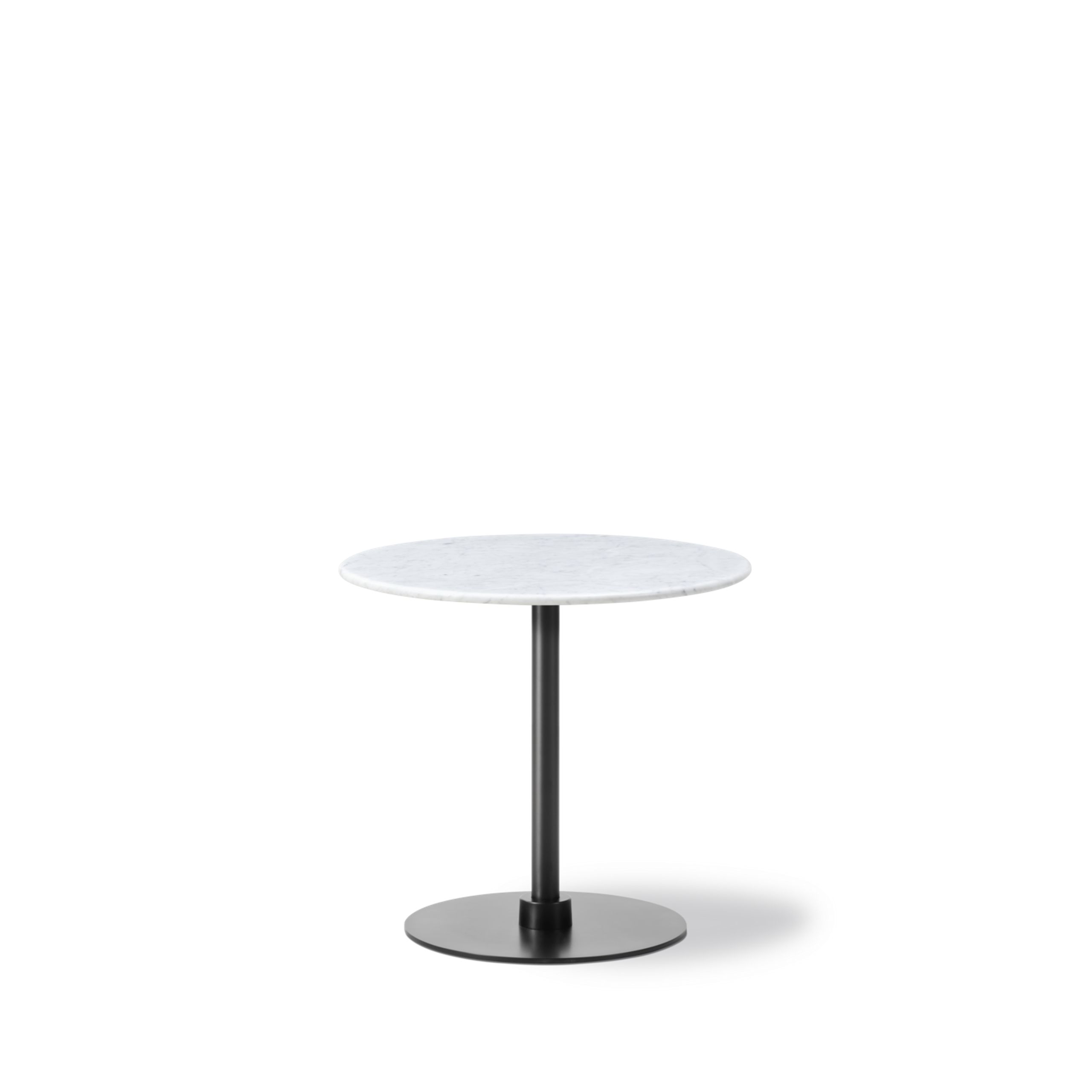 Fredericia Furniture - Cafebord - Plan Column Table 6627 / By Edward Barber & Jay Osgerby - White Carrara / Black