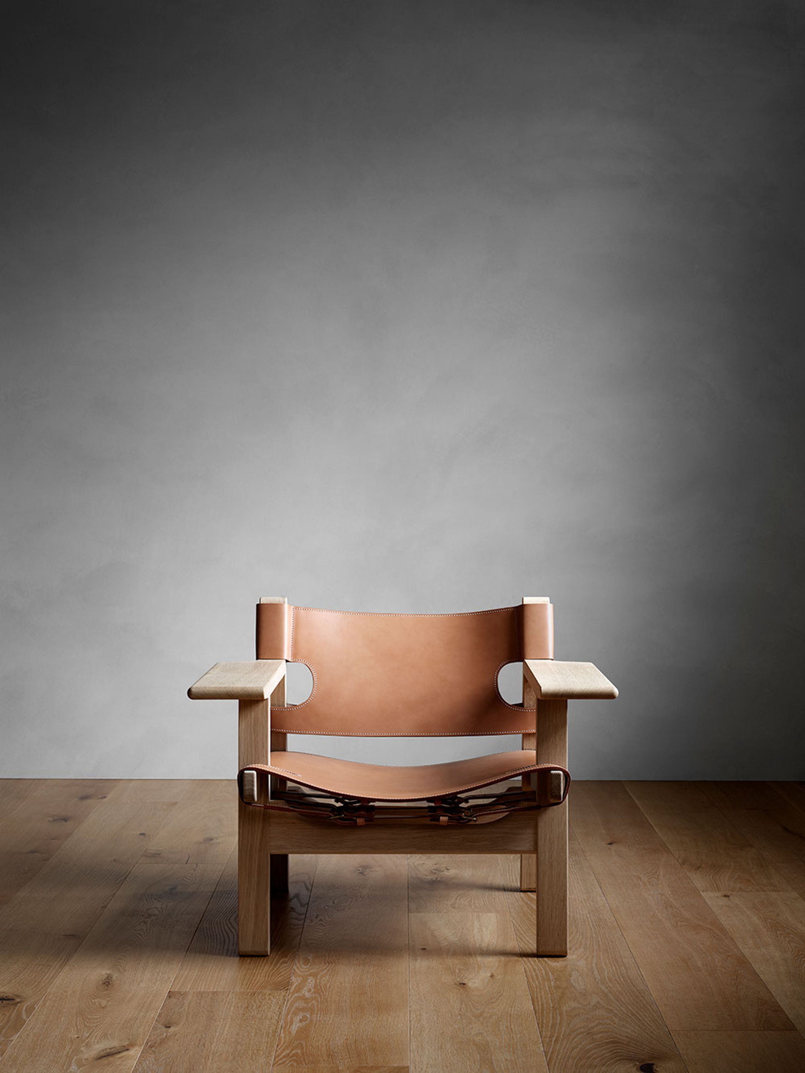 Fredericia Furniture - Lænestol - Den Spanske Stol 2226 by Børge Mogensen - Light Oiled Oak / Vegetable Tanned Natural Saddle Leather