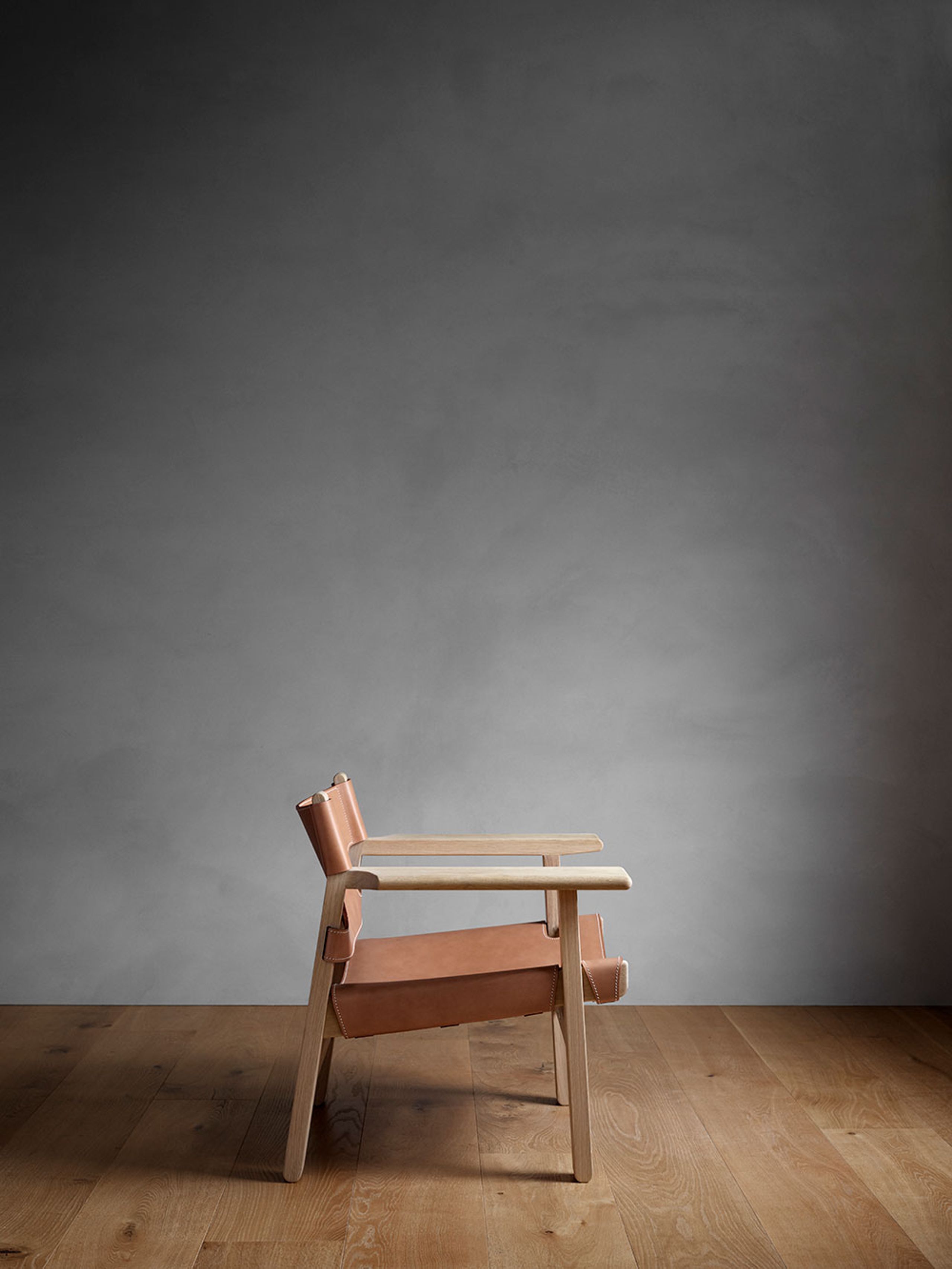 Fredericia Furniture - Lænestol - Den Spanske Stol 2226 by Børge Mogensen - Light Oiled Oak / Vegetable Tanned Natural Saddle Leather