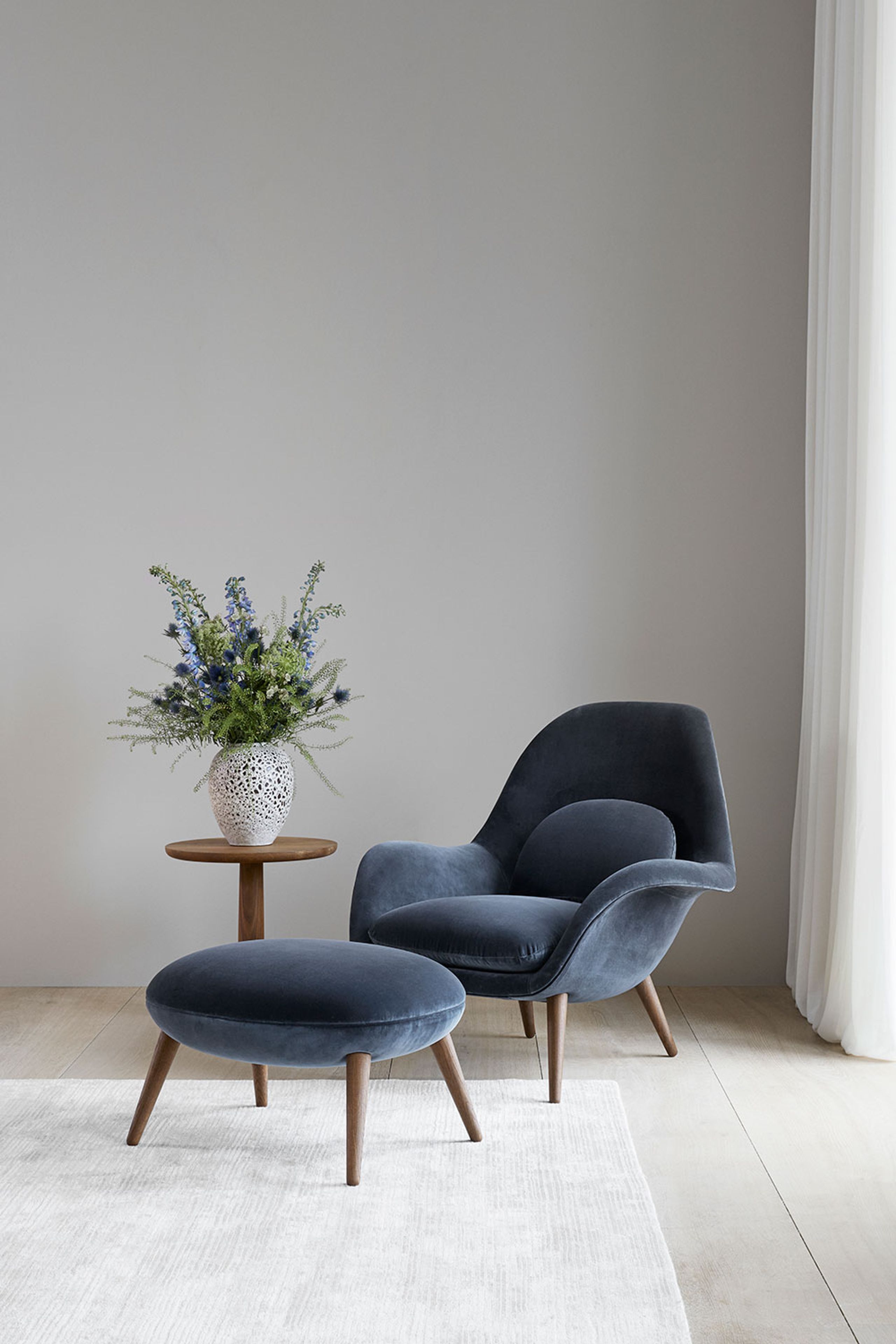Fredericia Furniture - Fauteuil - Swoon Dining Armchair 1770 by Space Copenhagen - Sunniva 717 / Smoke Stained Oak