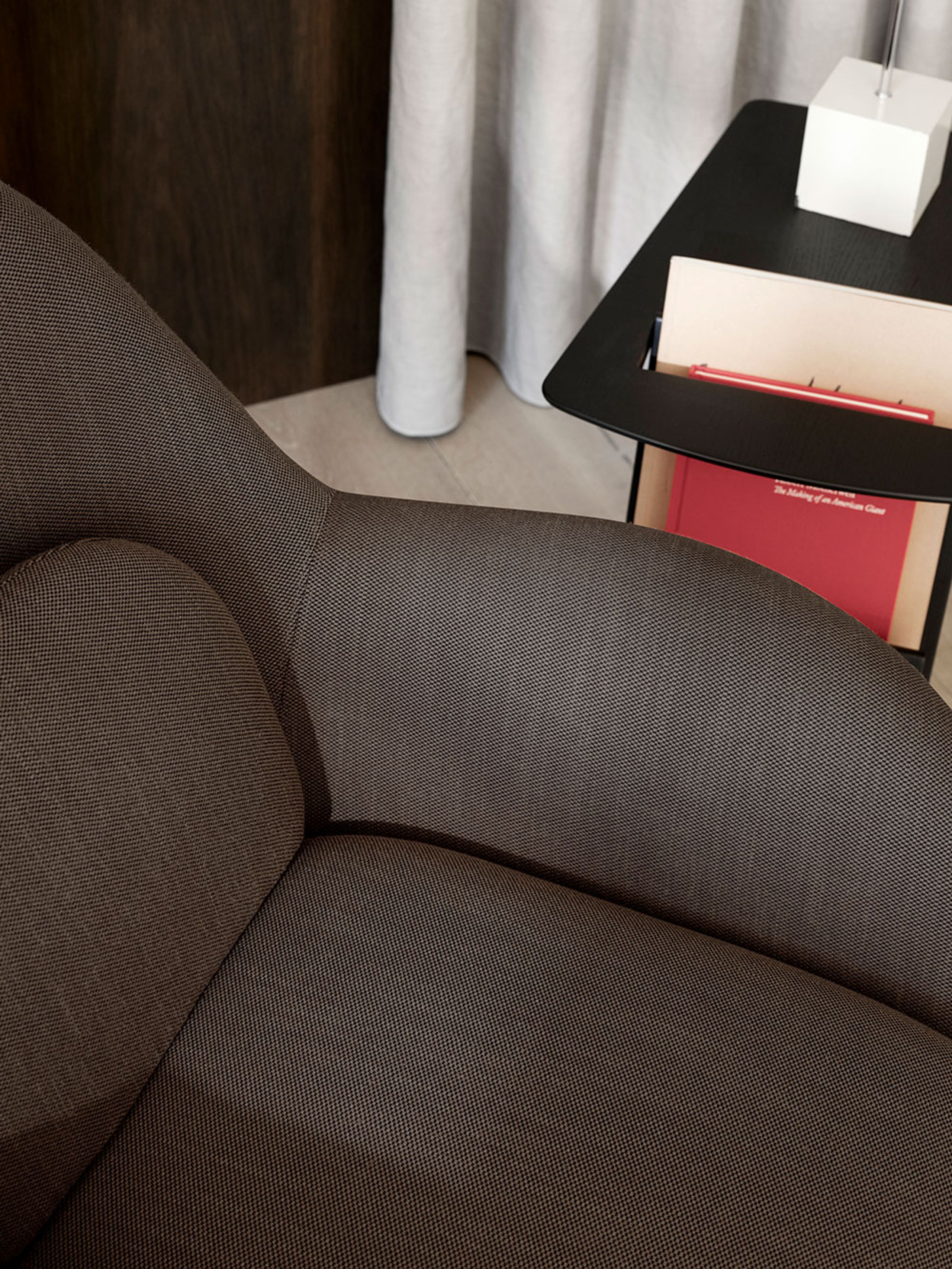 Fredericia Furniture - Armchair - Swoon Lounge Petit Chair 1774 by Space Copenhagen - Hallingdal 130 / Oiled Oak