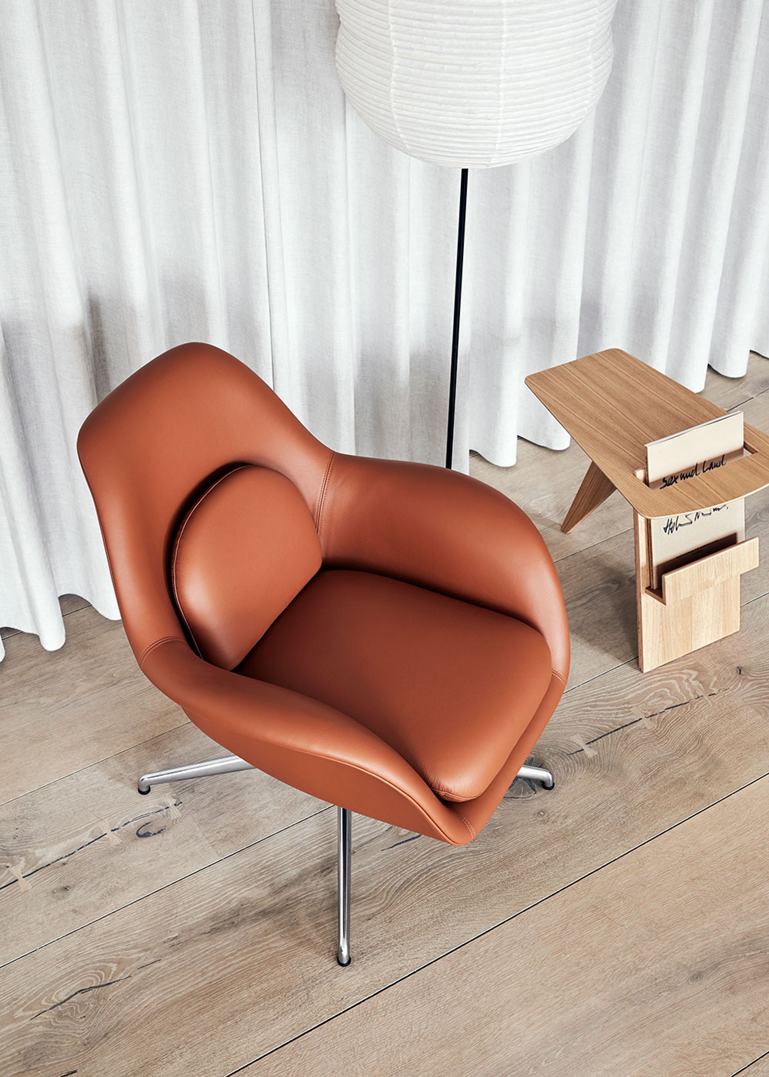 Fredericia Furniture - Armchair - Swoon Lounge Petit Chair 1776 by Space Copenhagen - Omni 301 Black / Black Aluminium