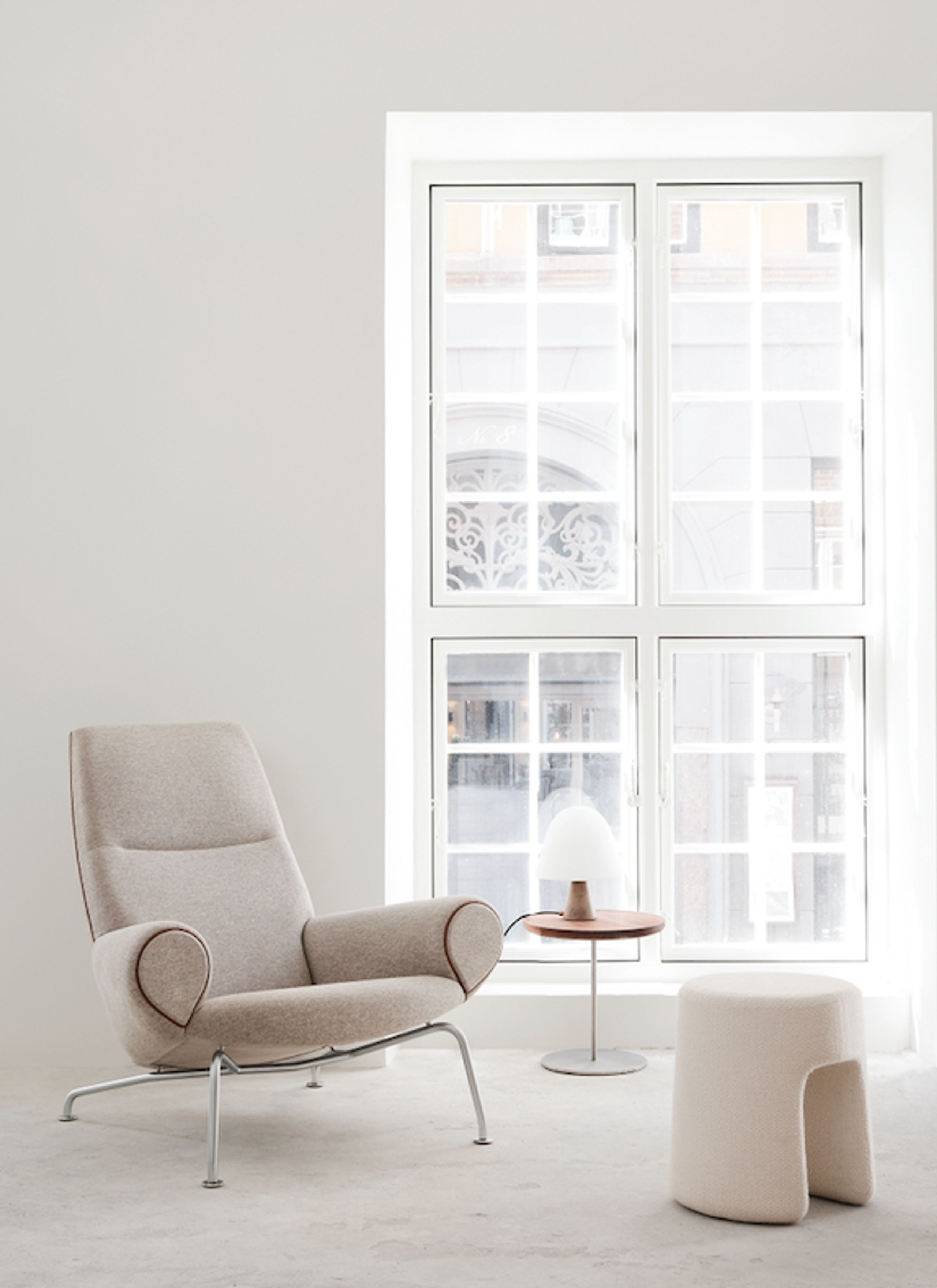 Fredericia Furniture - Armchair - Wegner Queen Chair 1010 by Hans J. Wegner - Clay 12