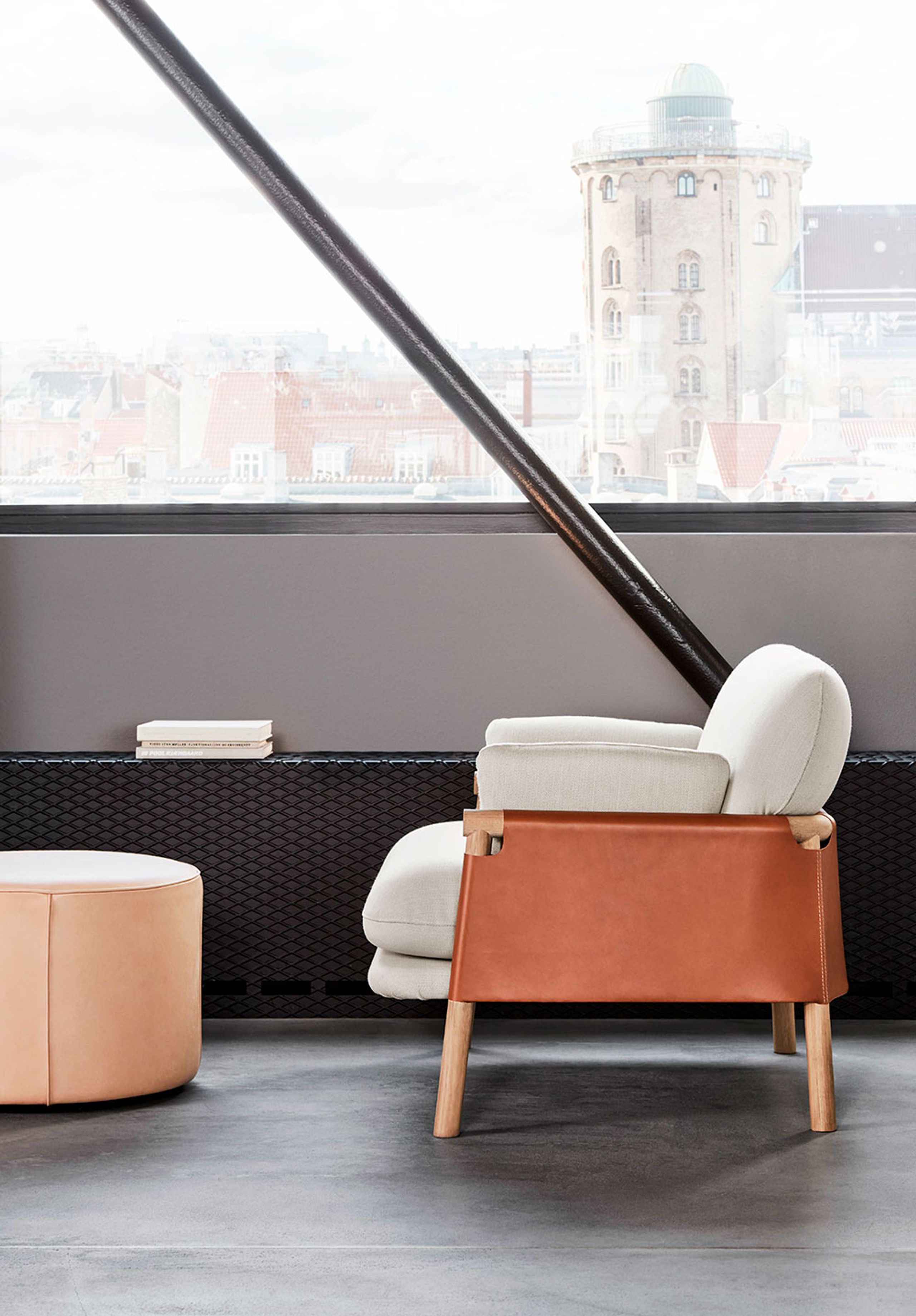 Fredericia Furniture - Puf - Mono Pouf 7423 by Due & Trampedach - Omni 307 Cognac