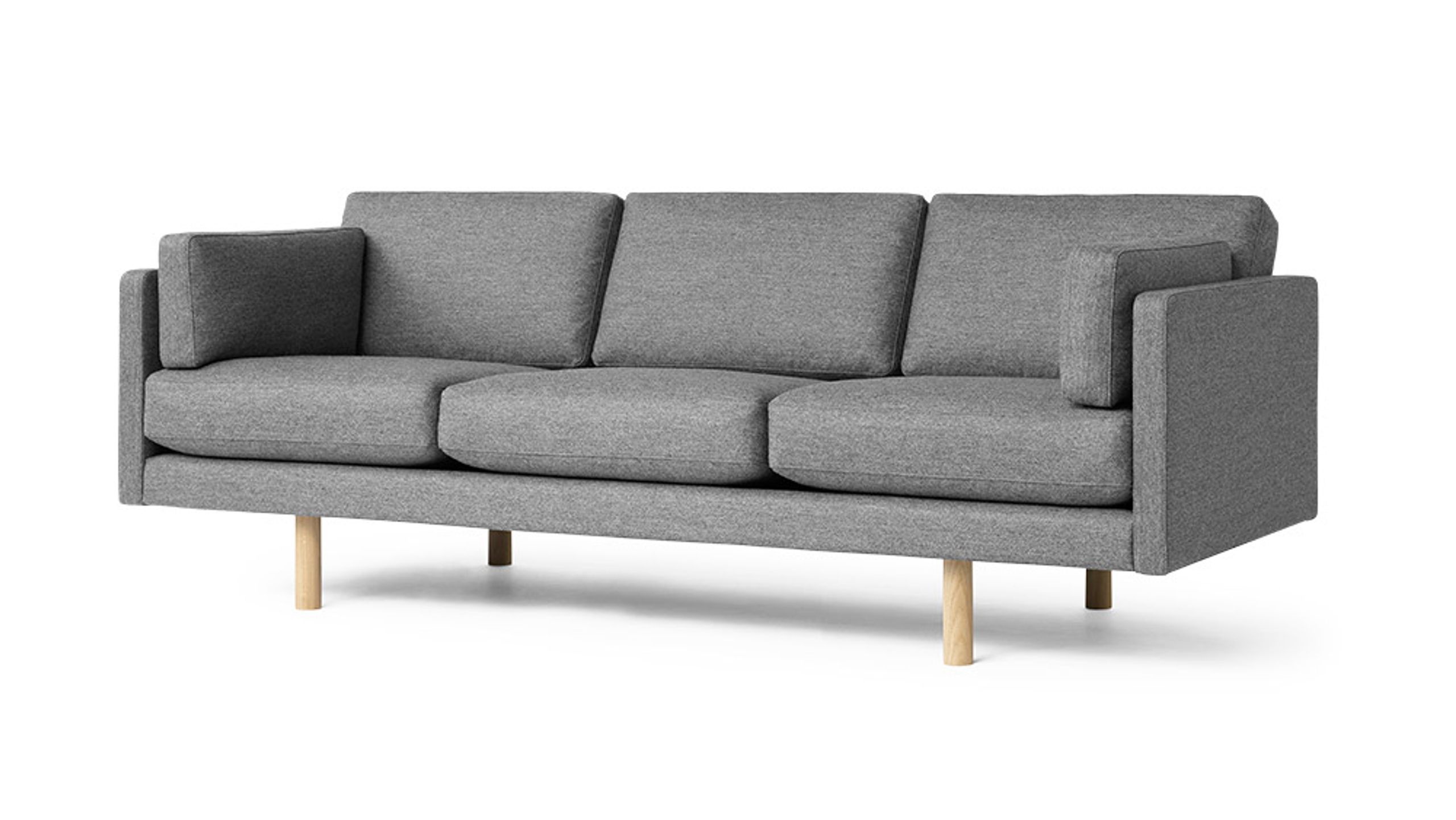 Fredericia Furniture - Couch - EJ220 3-seater Sofa 2033 by Erik Jørgensen - Ruskin 34 / Soaped Oak
