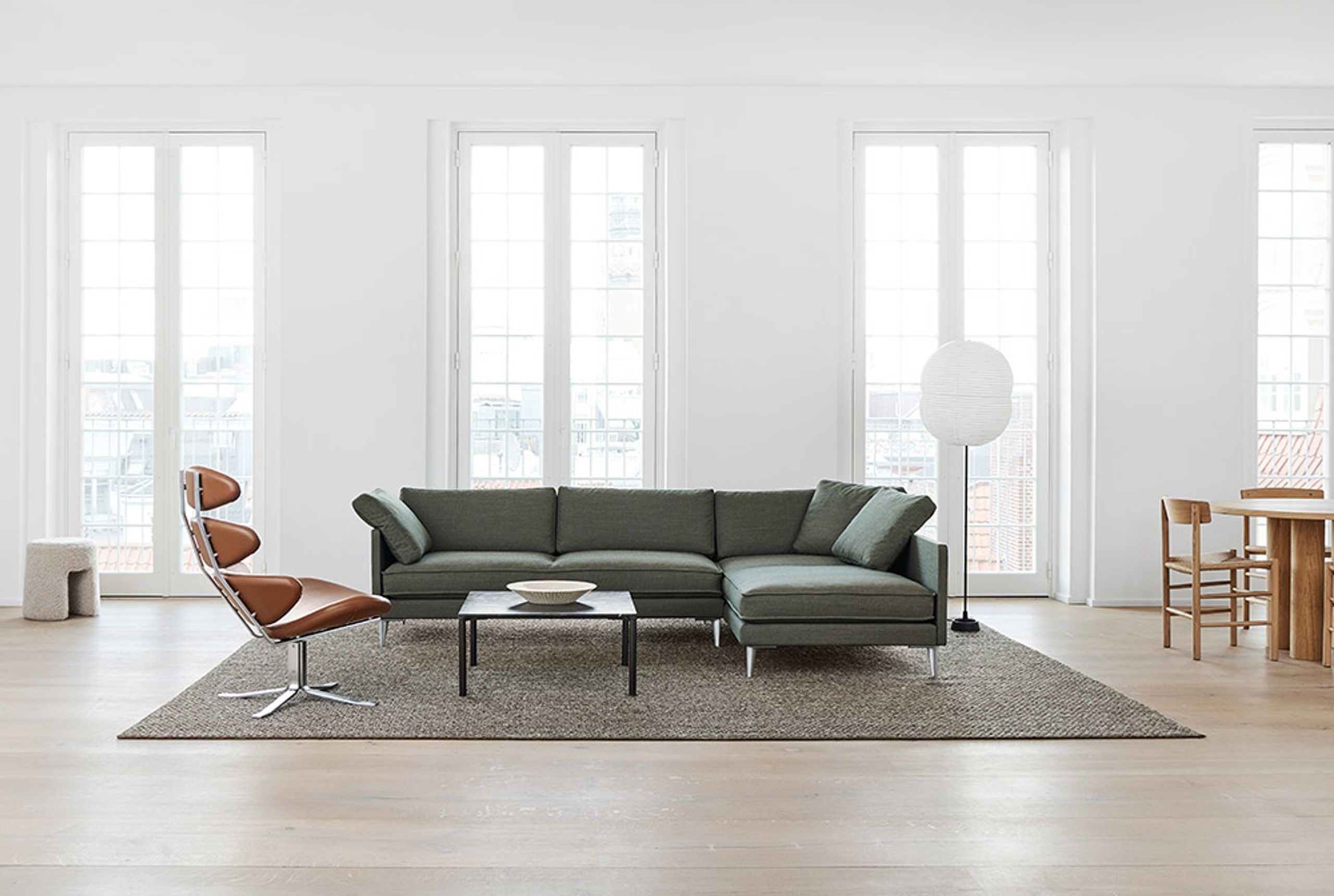 Fredericia Furniture - Sofa - EJ295 Chaise Sofa 2945 by Erik Jørgensen Studio - Anta 888/Chrome