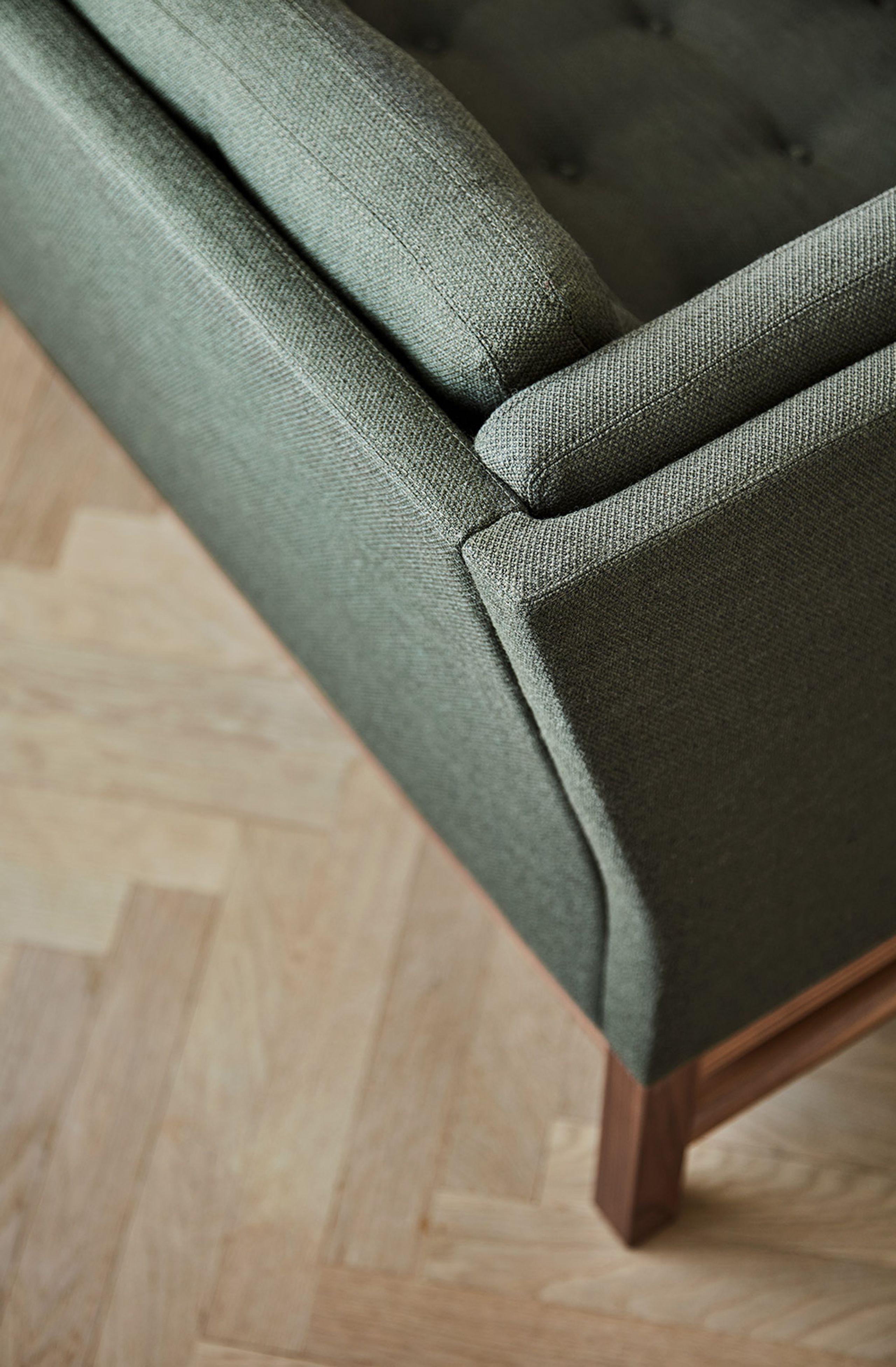 Fredericia Furniture - Sofa - EJ315 Sofa 1542 by Erik Ole Jørgensen - Hallingdal 160 / Oiled Walnut